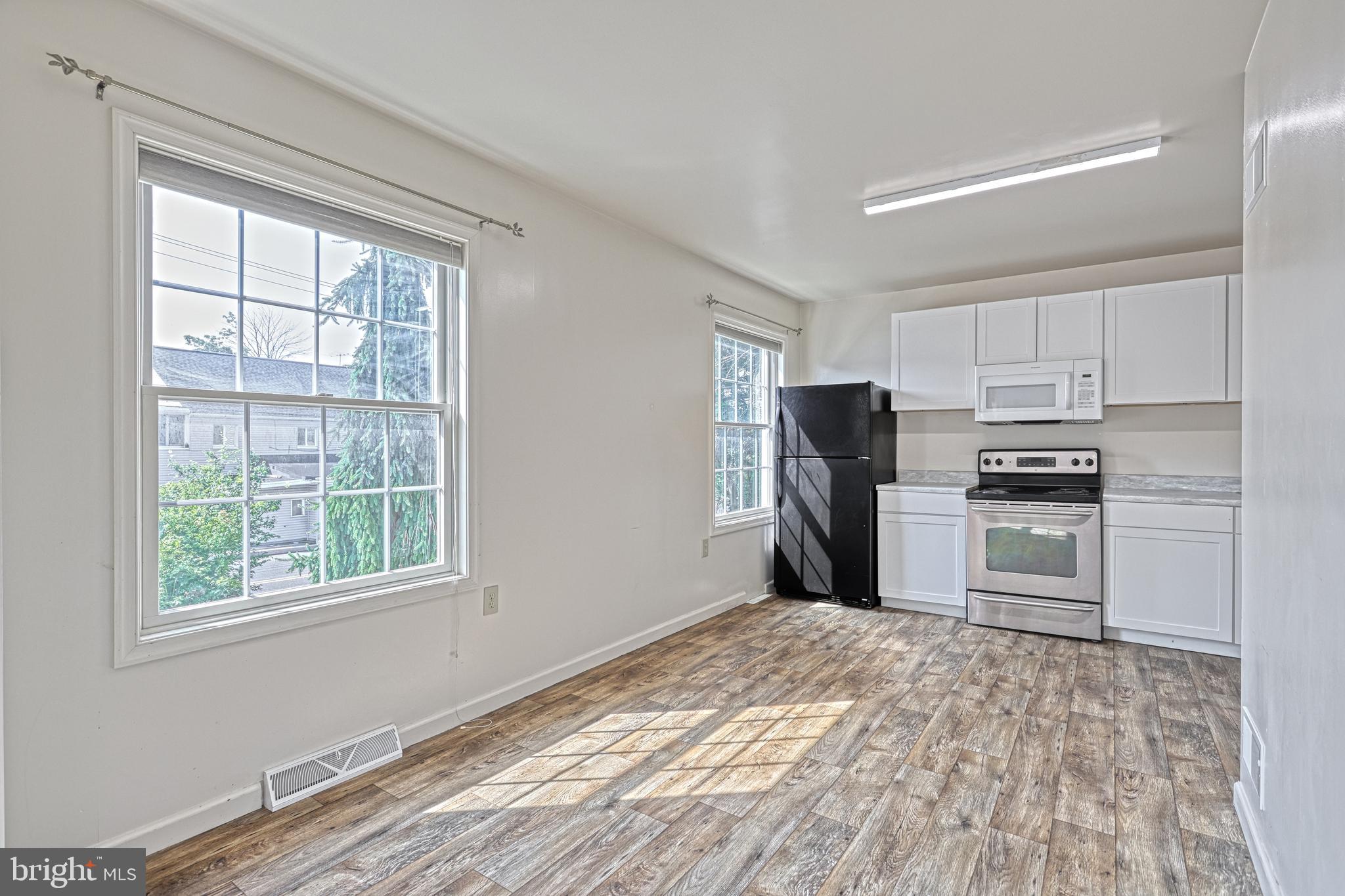 EAST PENNSBORO - Residential