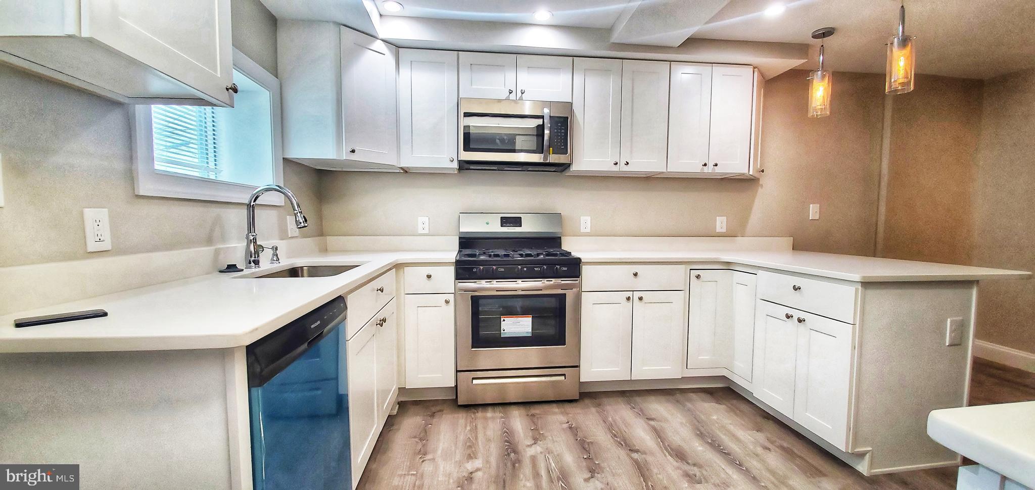 HIGHLANDTOWN - Residential