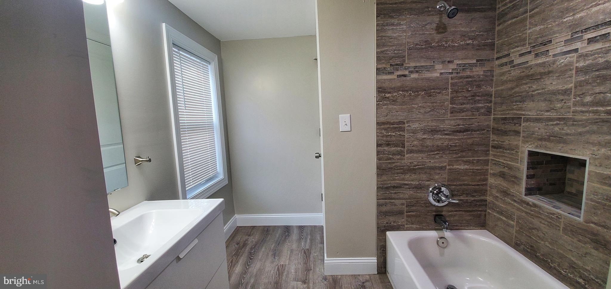 HIGHLANDTOWN - Residential