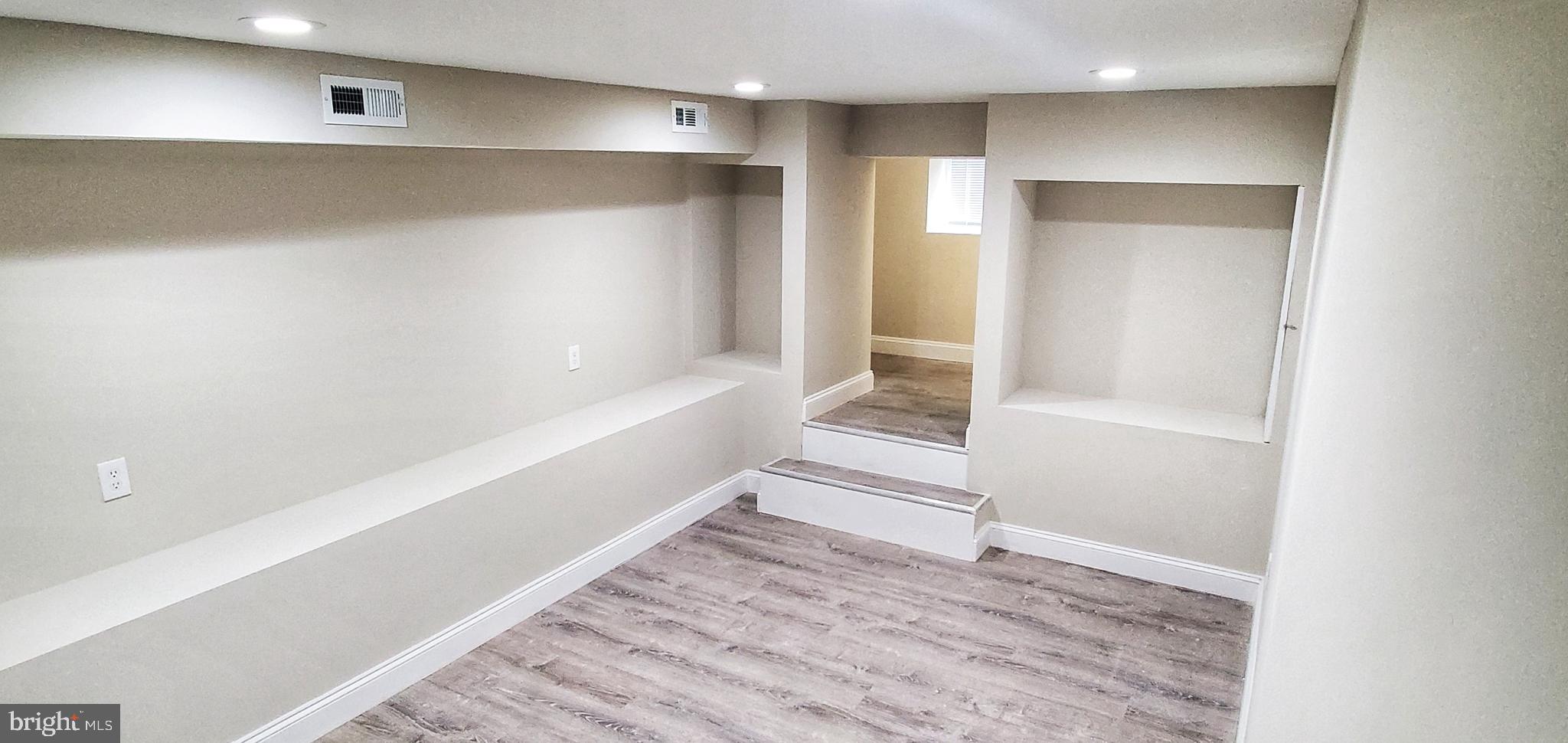 HIGHLANDTOWN - Residential