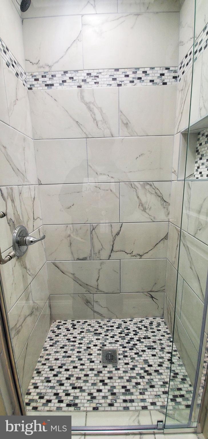 HIGHLANDTOWN - Residential