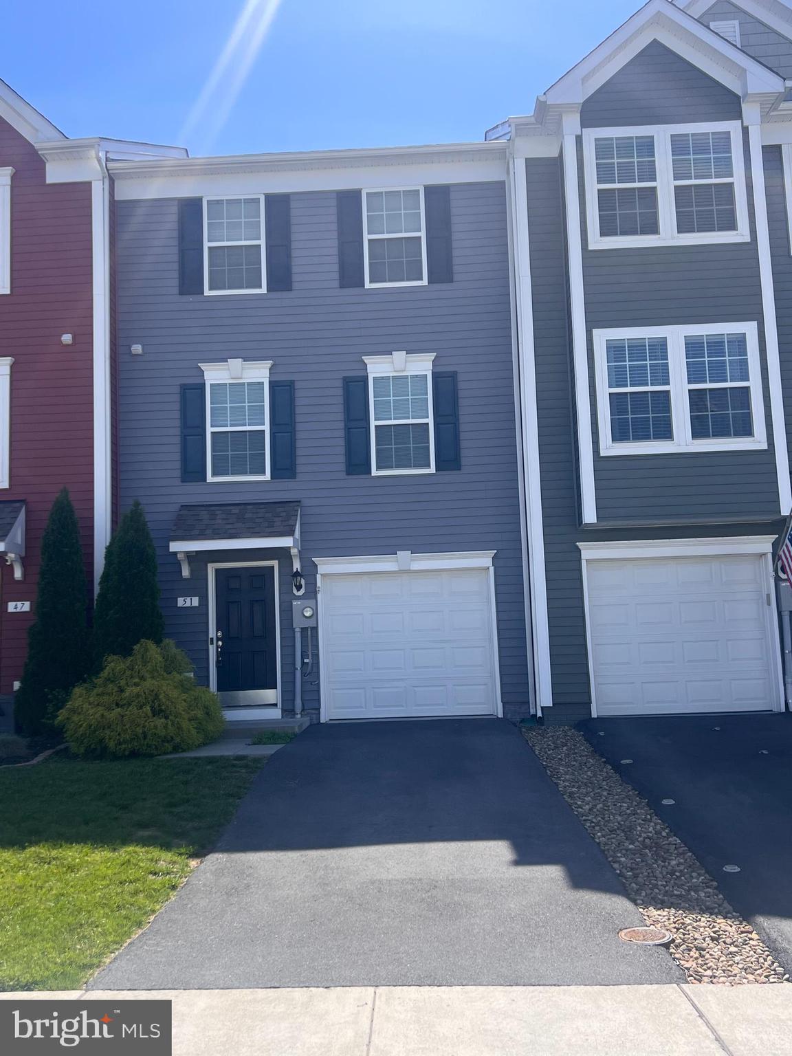 51 CECILY WAY