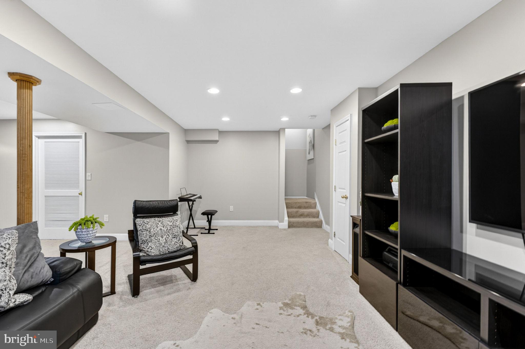 BURKE CENTRE - Residential