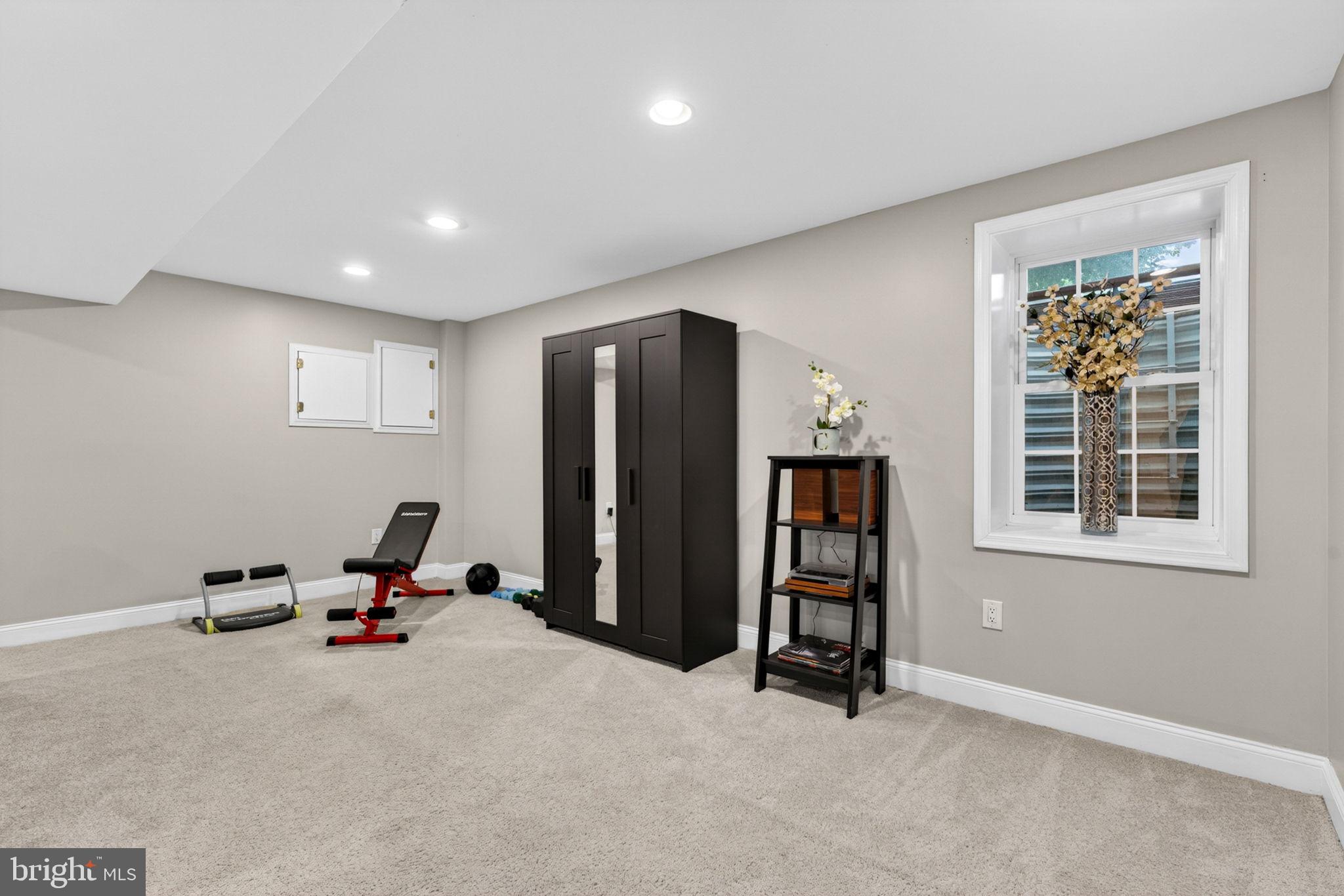 BURKE CENTRE - Residential