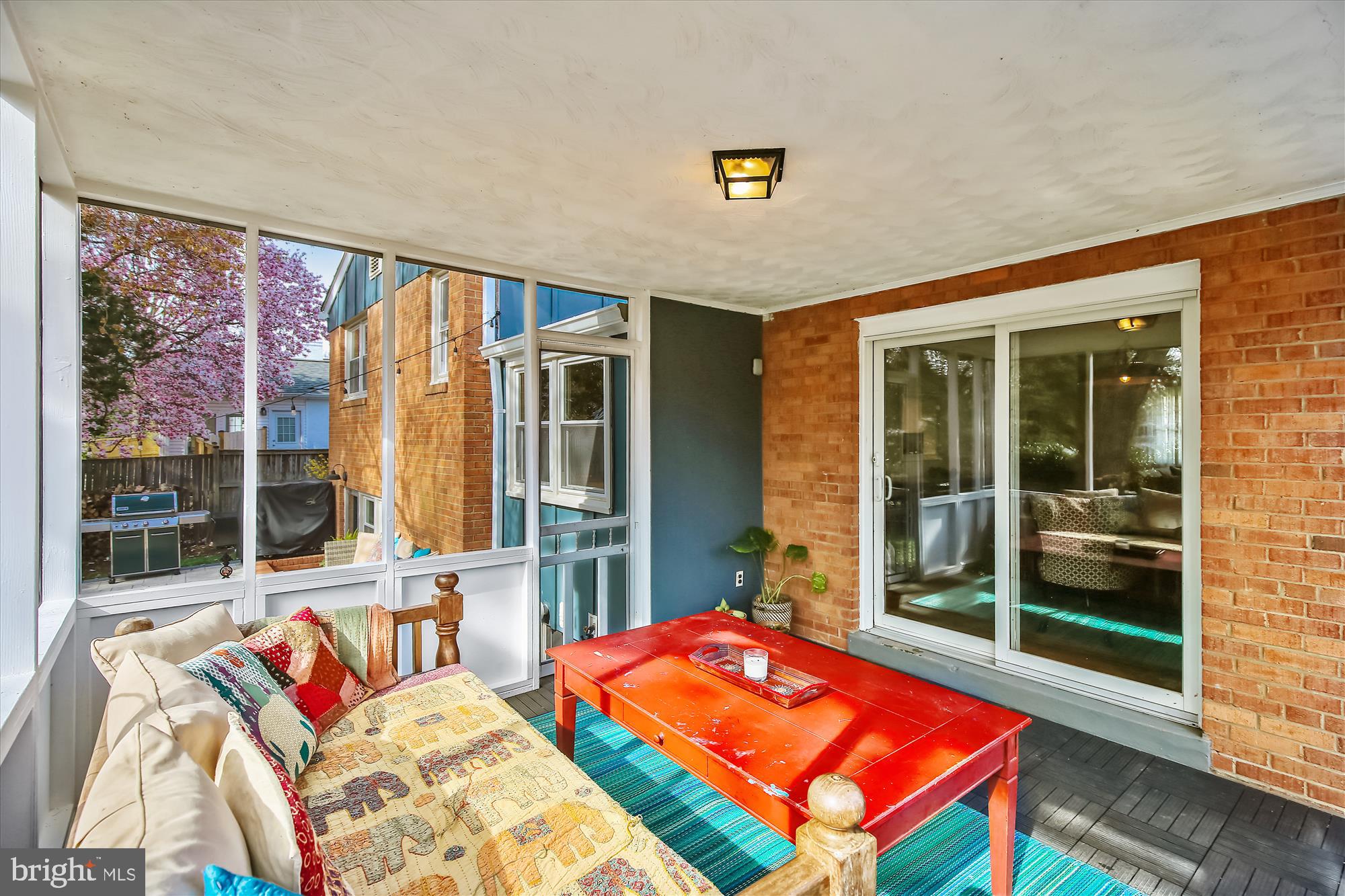 HOLLINDALE - Residential