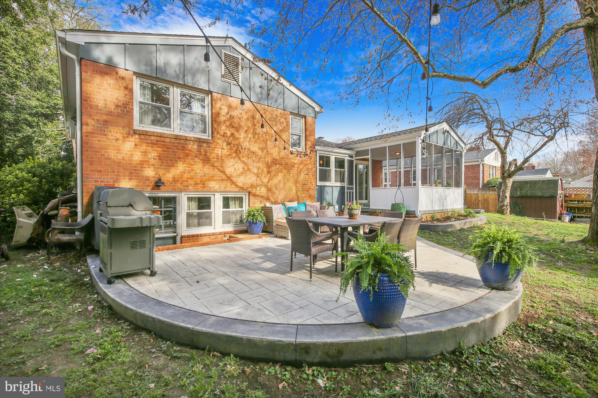 HOLLINDALE - Residential