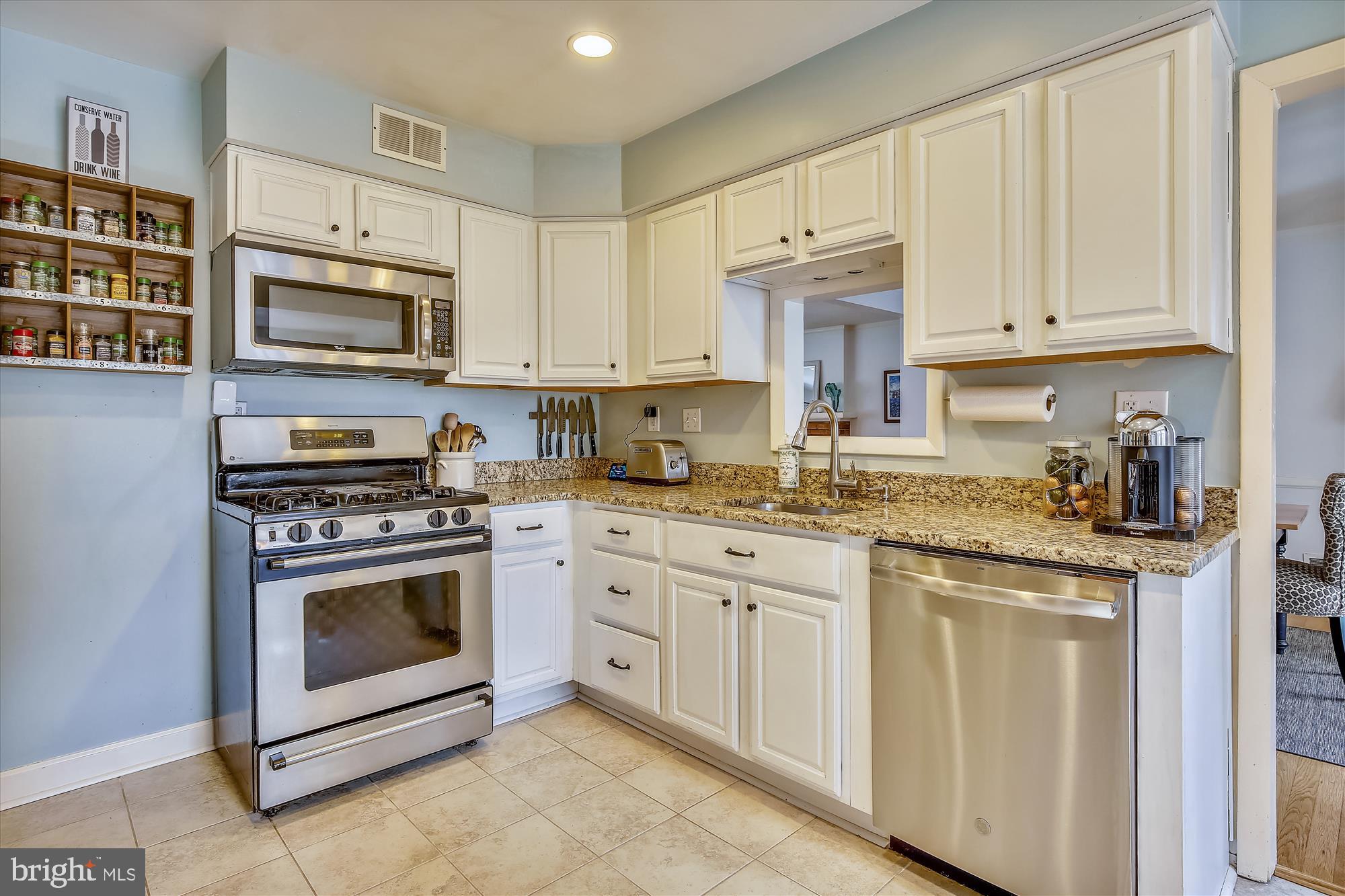 HOLLINDALE - Residential