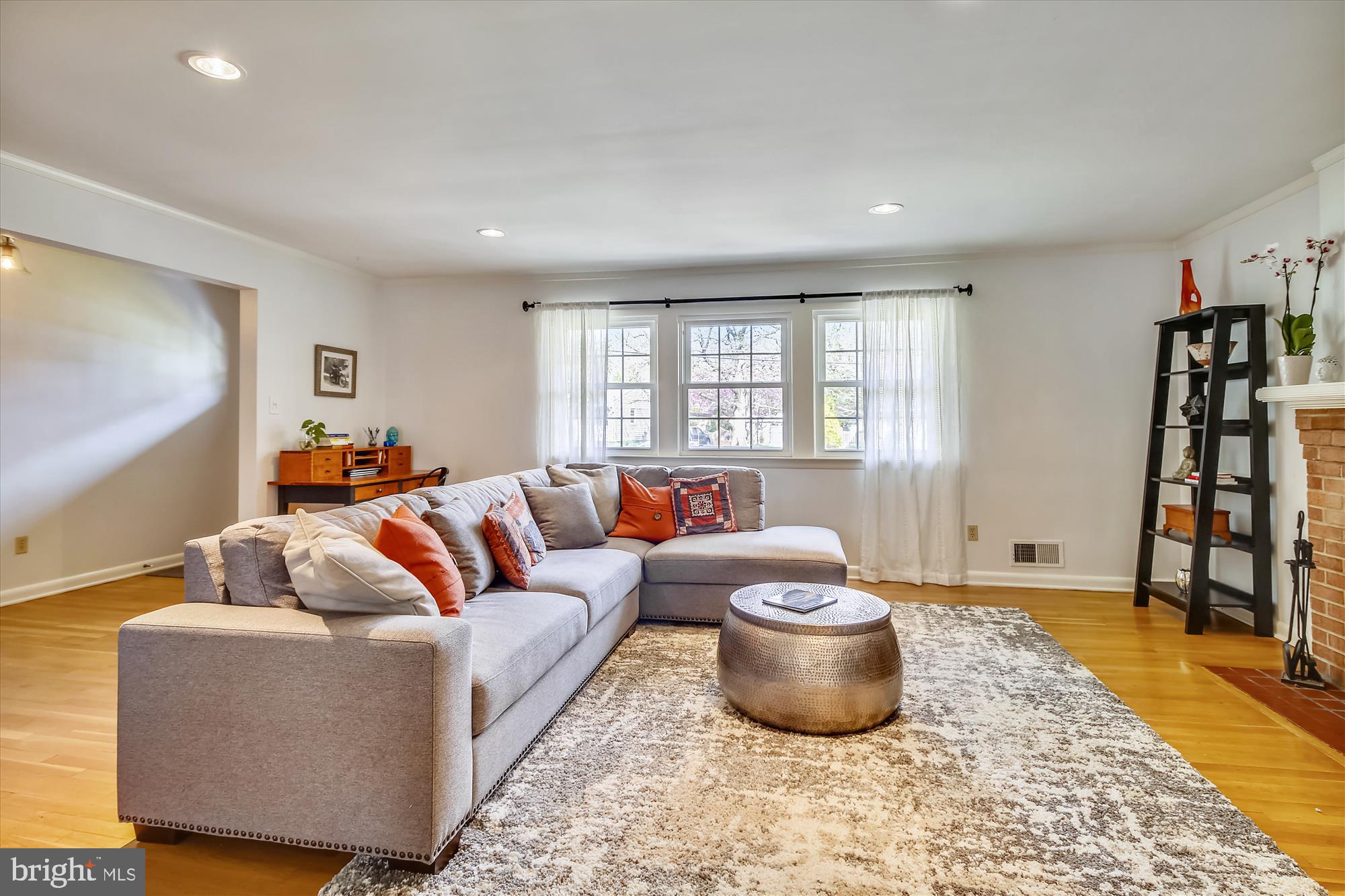 HOLLINDALE - Residential