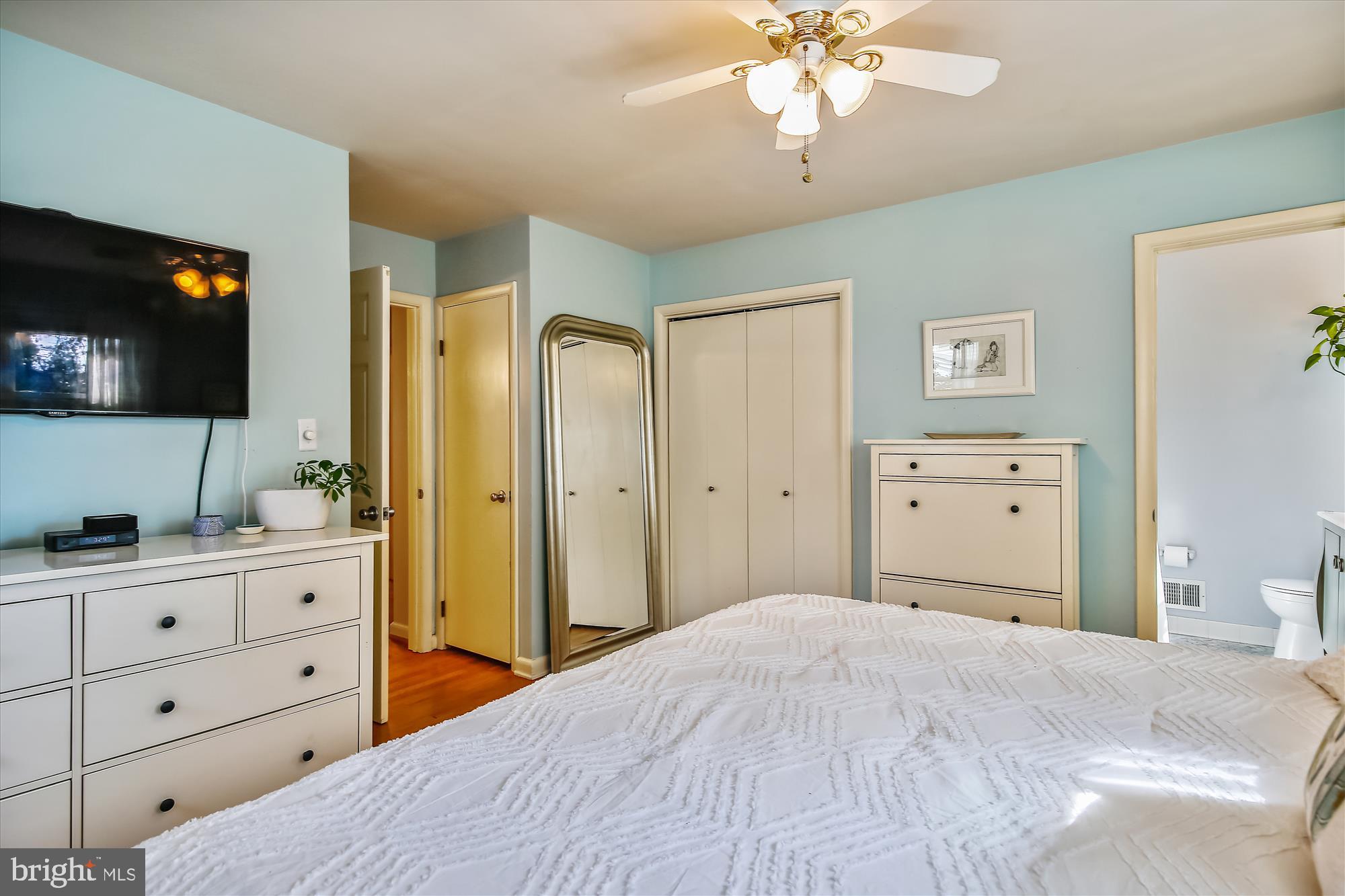 HOLLINDALE - Residential