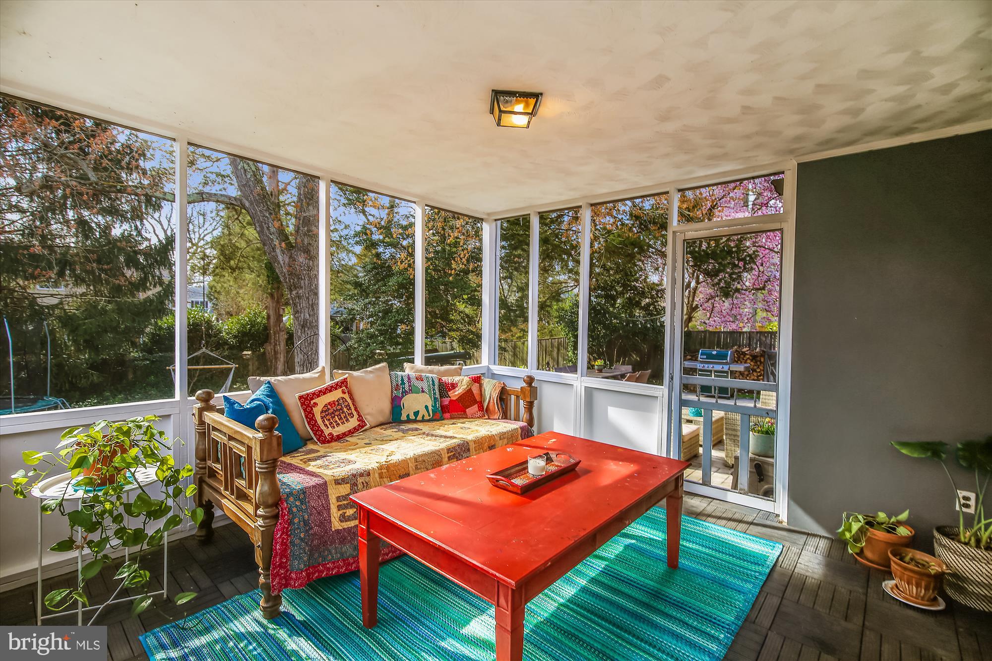 HOLLINDALE - Residential