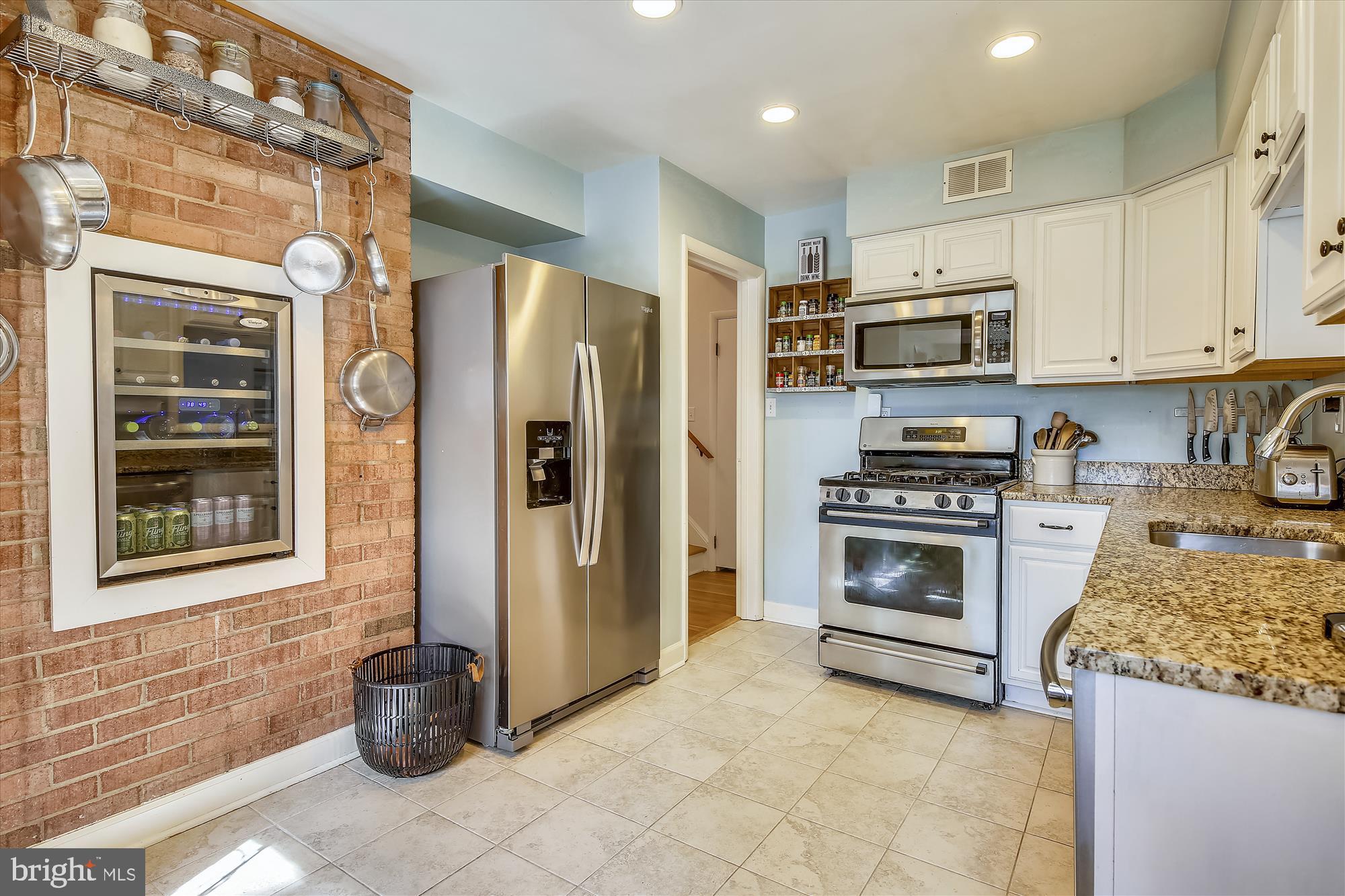 HOLLINDALE - Residential