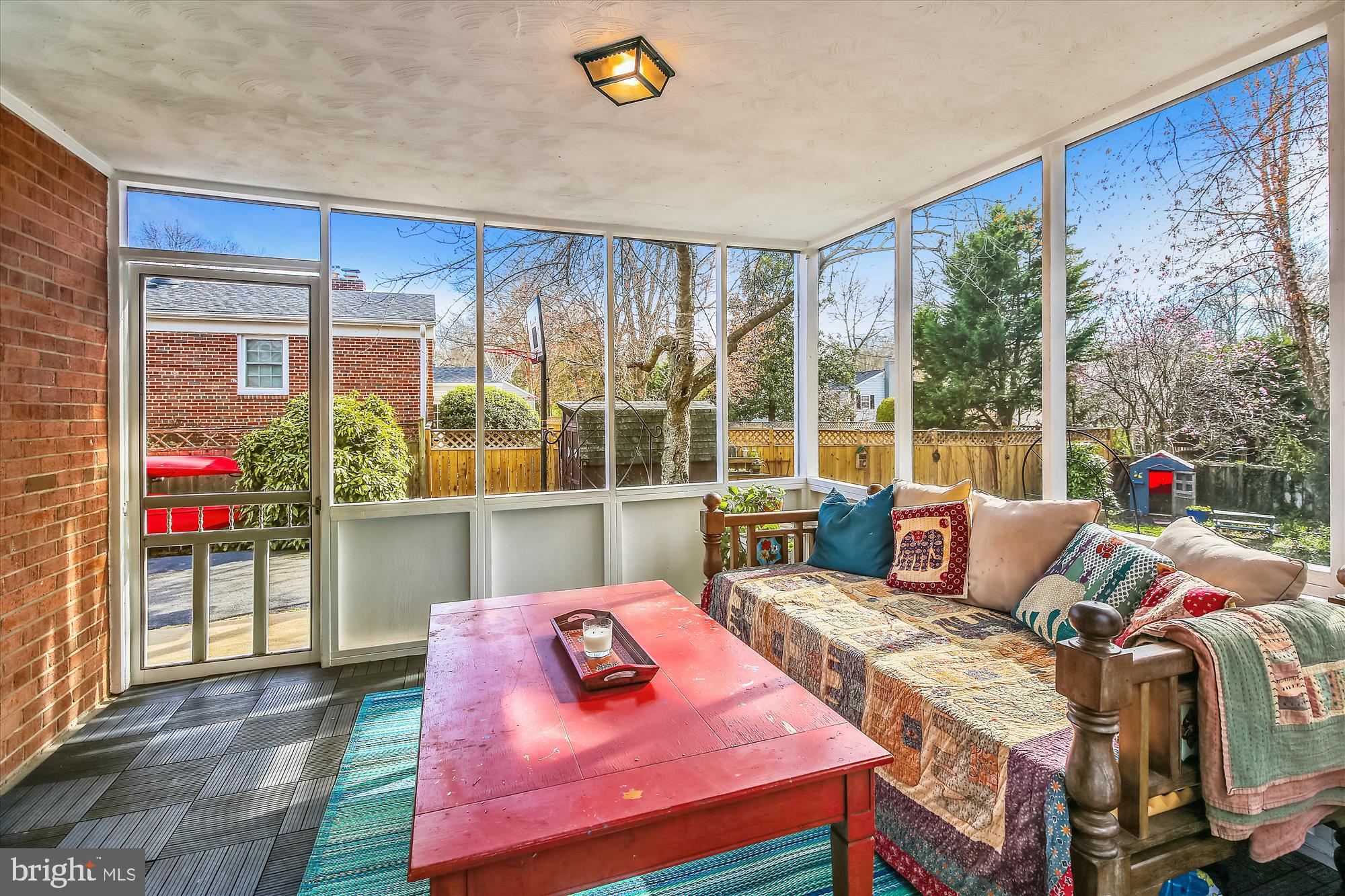 HOLLINDALE - Residential