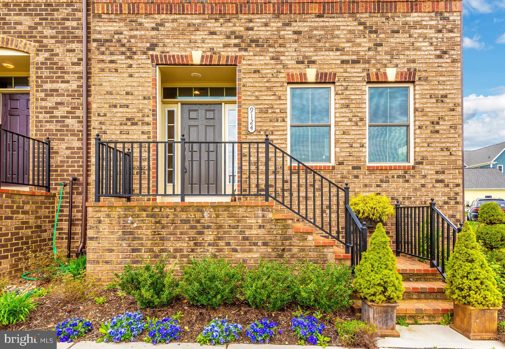 VILLAGES OF URBANA - Residential Lease