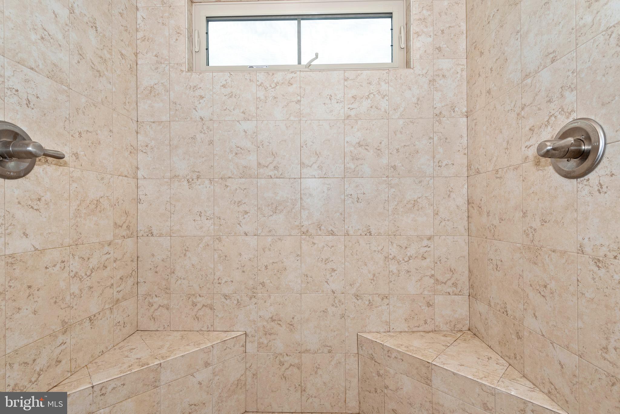 VILLAGES OF URBANA - Residential Lease