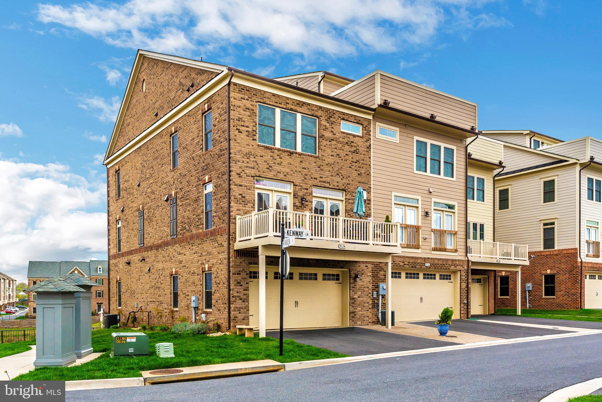 VILLAGES OF URBANA - Residential Lease