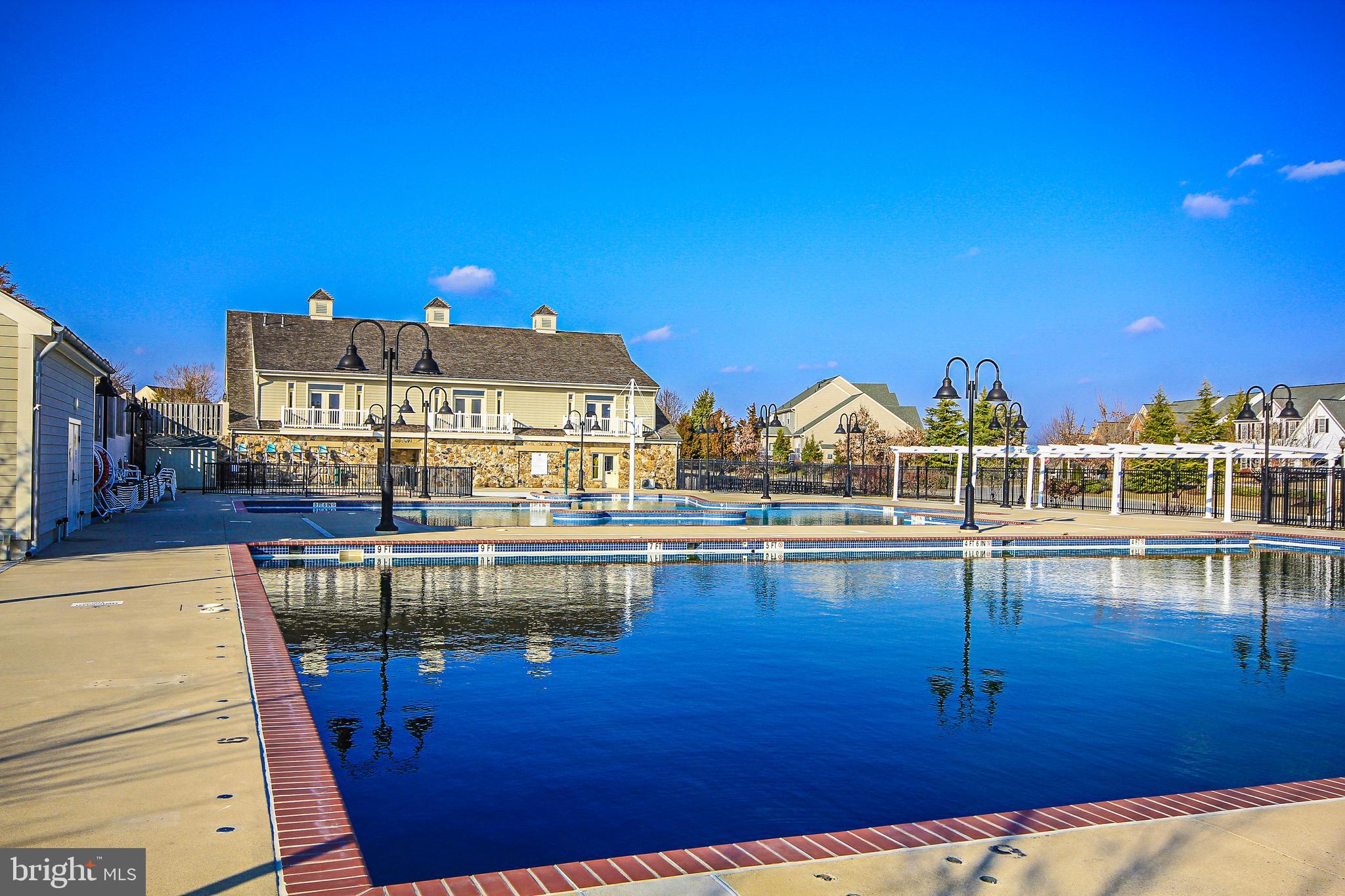 VILLAGES OF URBANA - Residential Lease