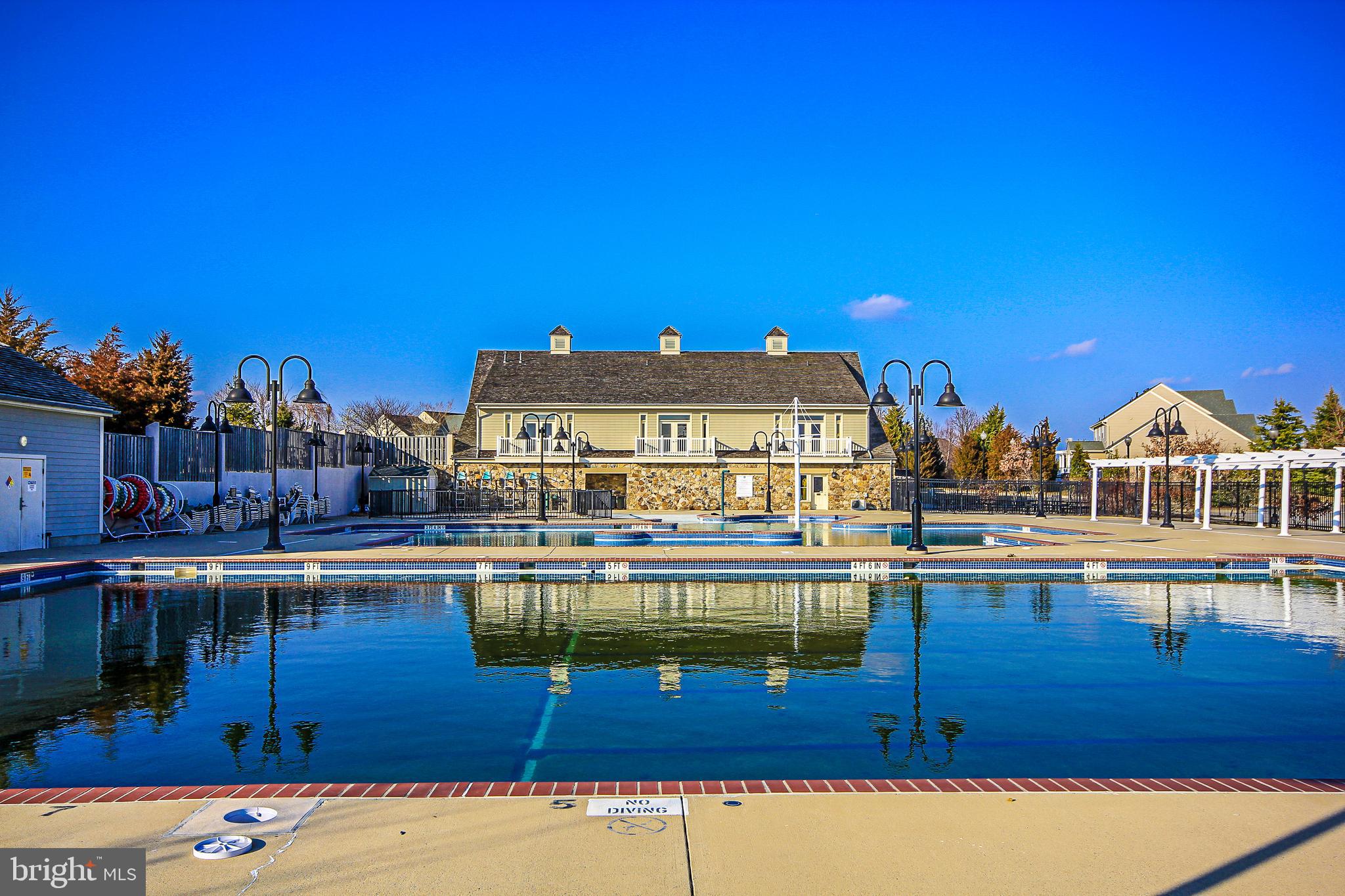 VILLAGES OF URBANA - Residential Lease