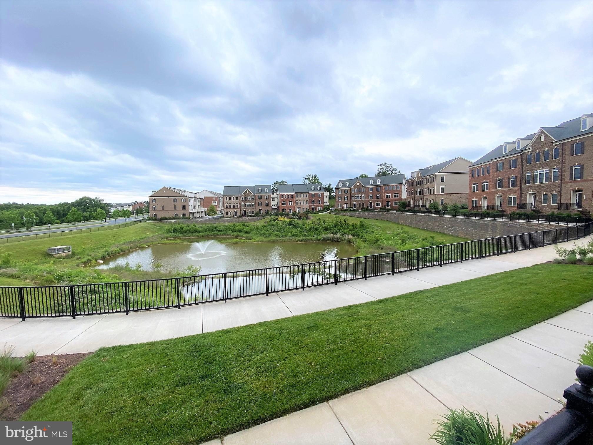 VILLAGES OF URBANA - Residential Lease