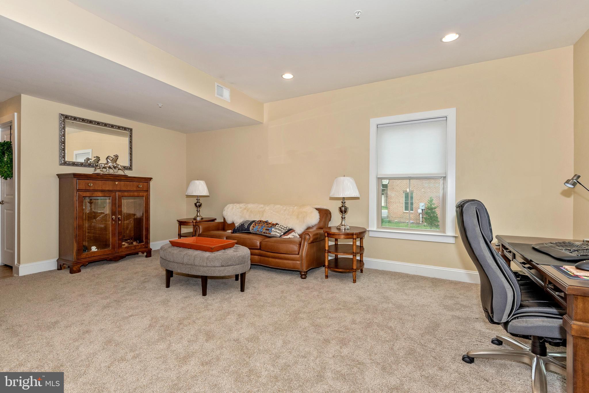 VILLAGES OF URBANA - Residential Lease