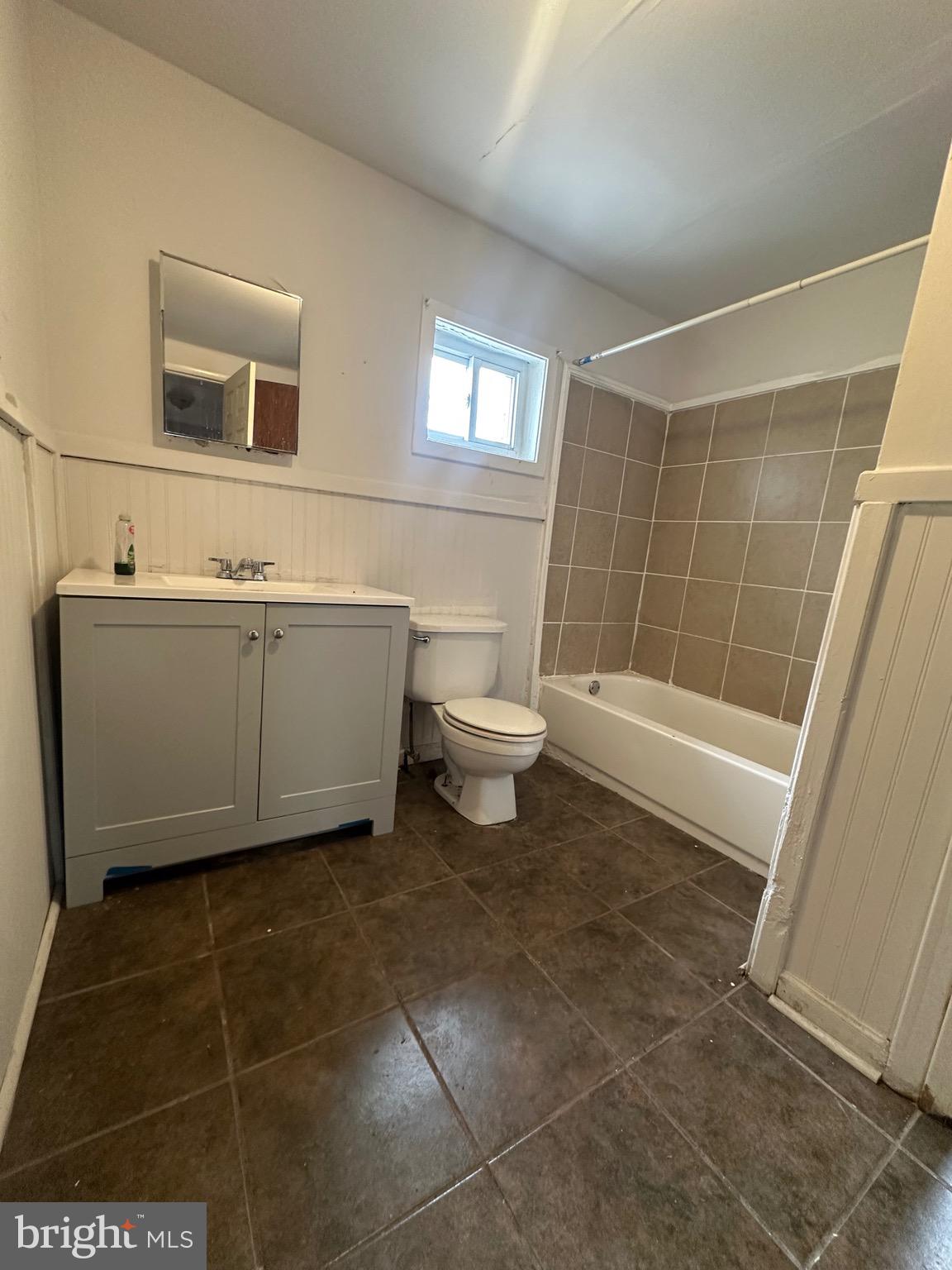 PORT RICHMOND - Residential