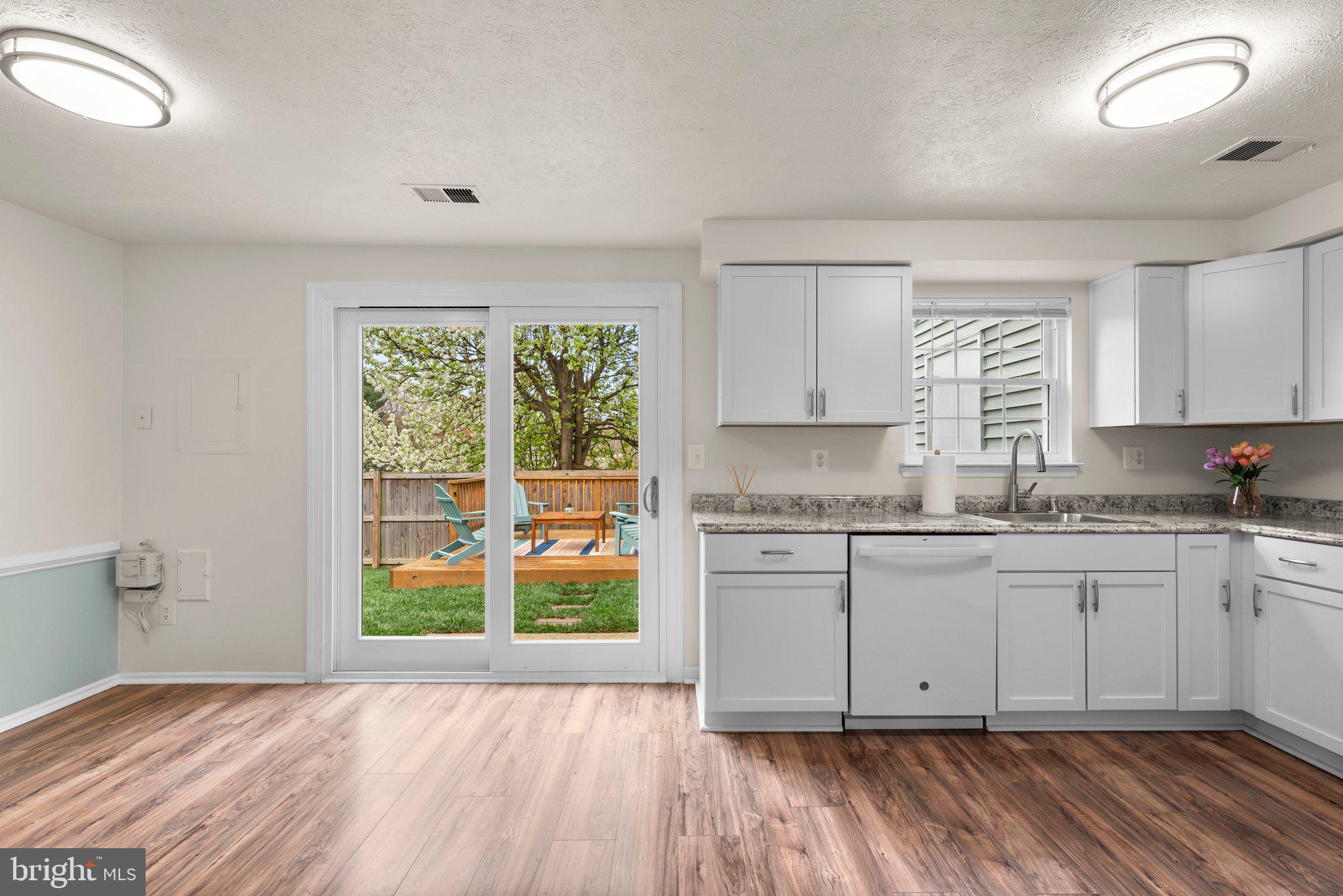 WHISPERING WOODS - Residential