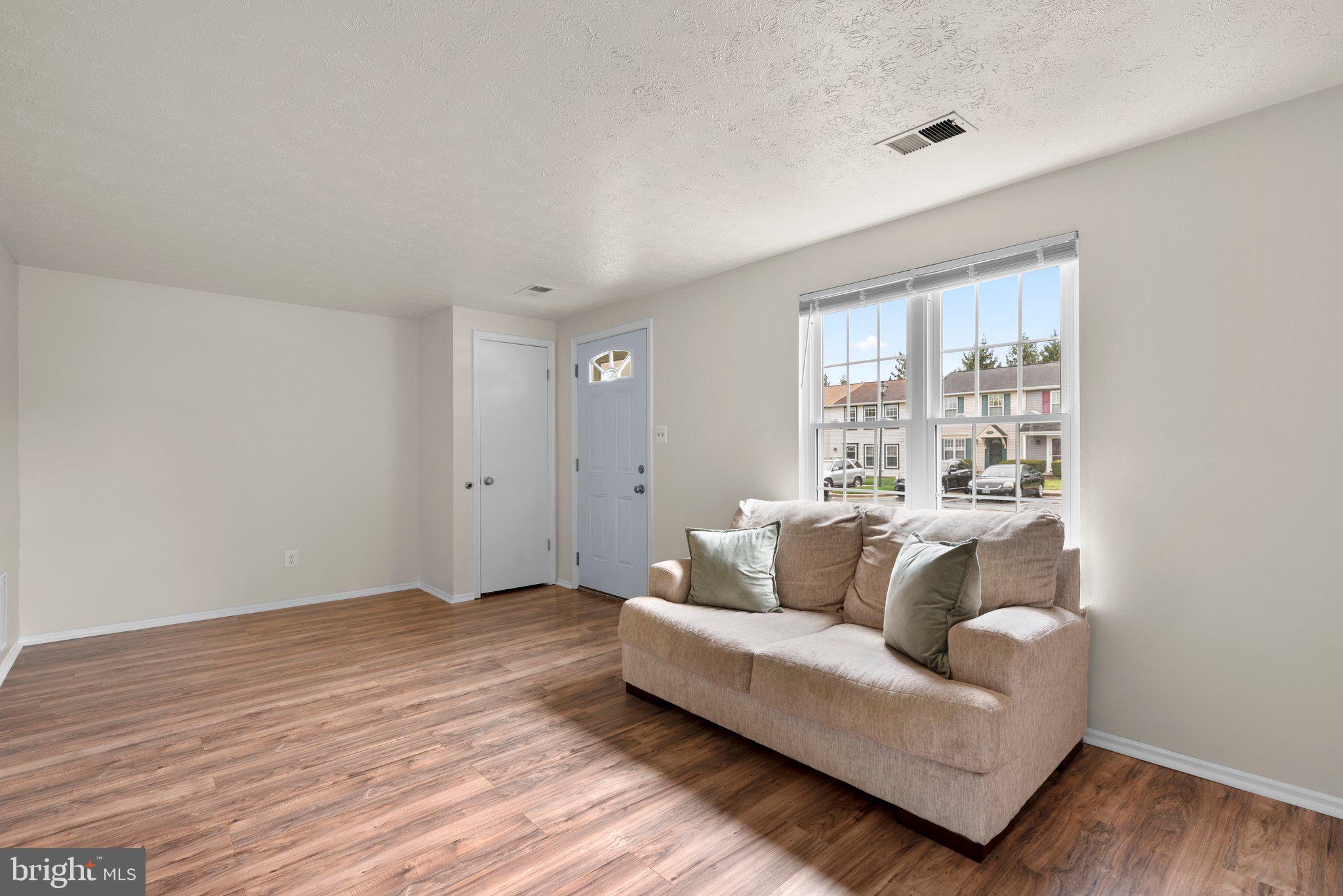 WHISPERING WOODS - Residential