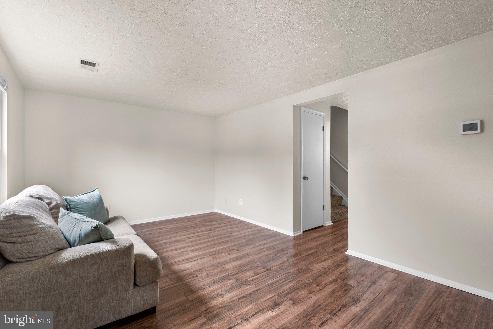 WHISPERING WOODS - Residential