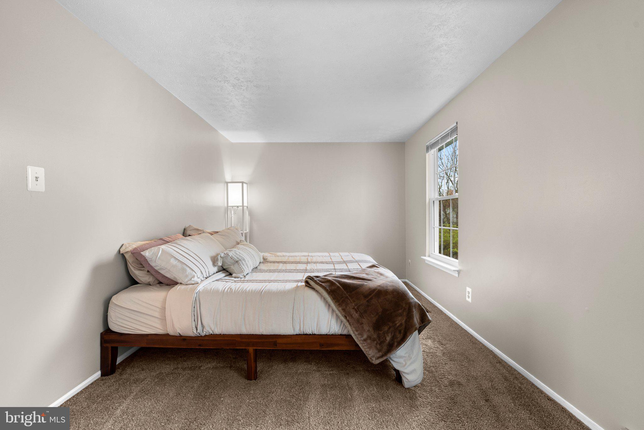 WHISPERING WOODS - Residential