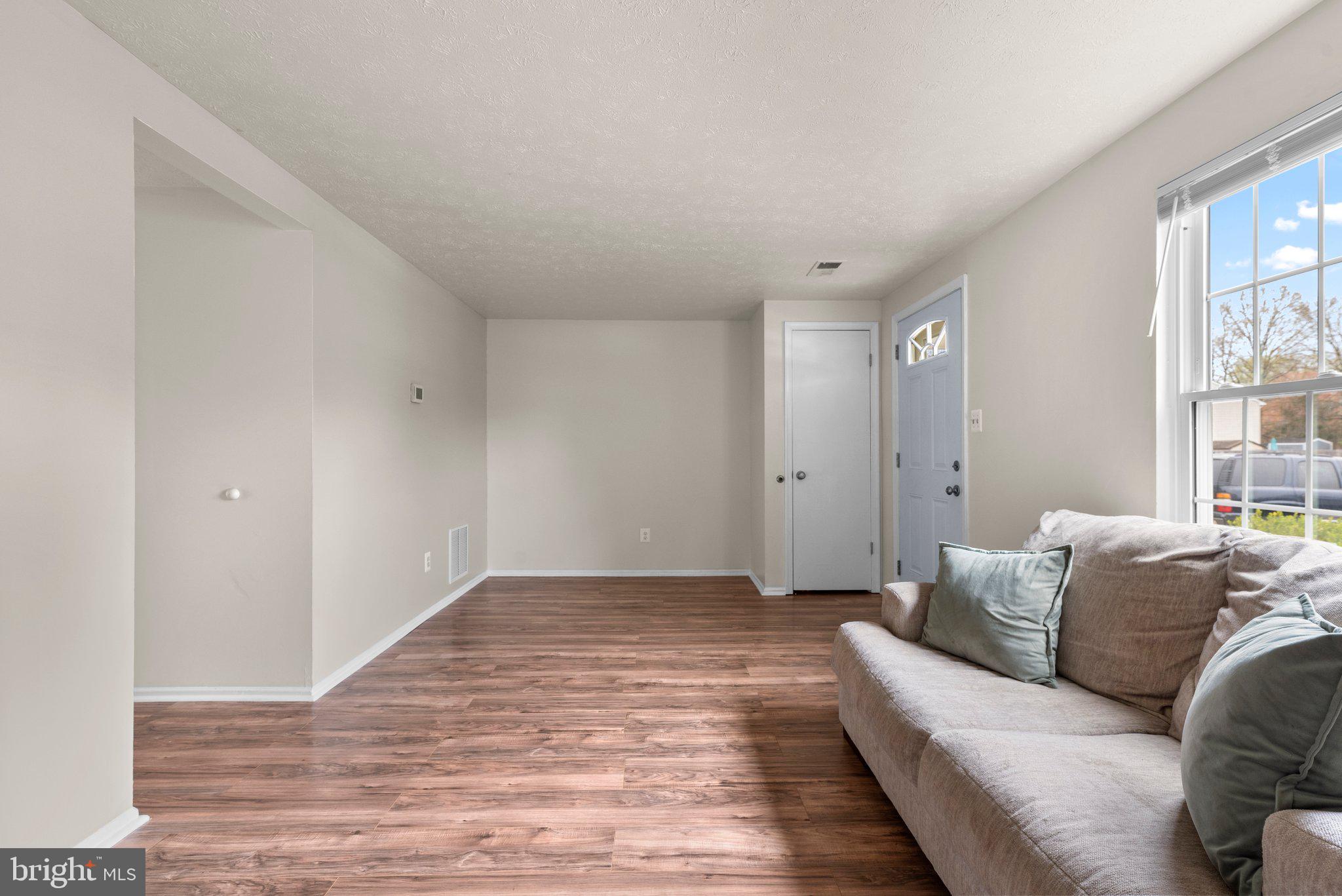 WHISPERING WOODS - Residential