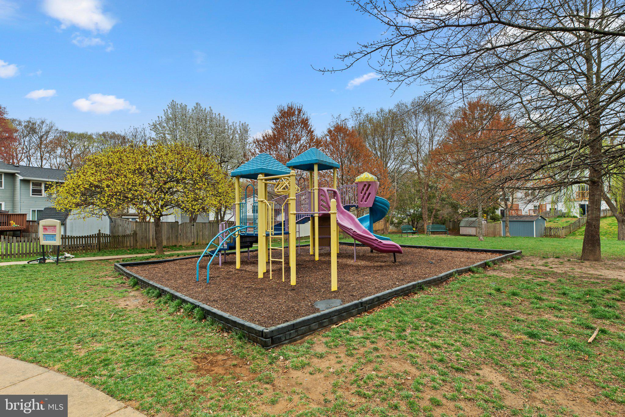 WHISPERING WOODS - Residential