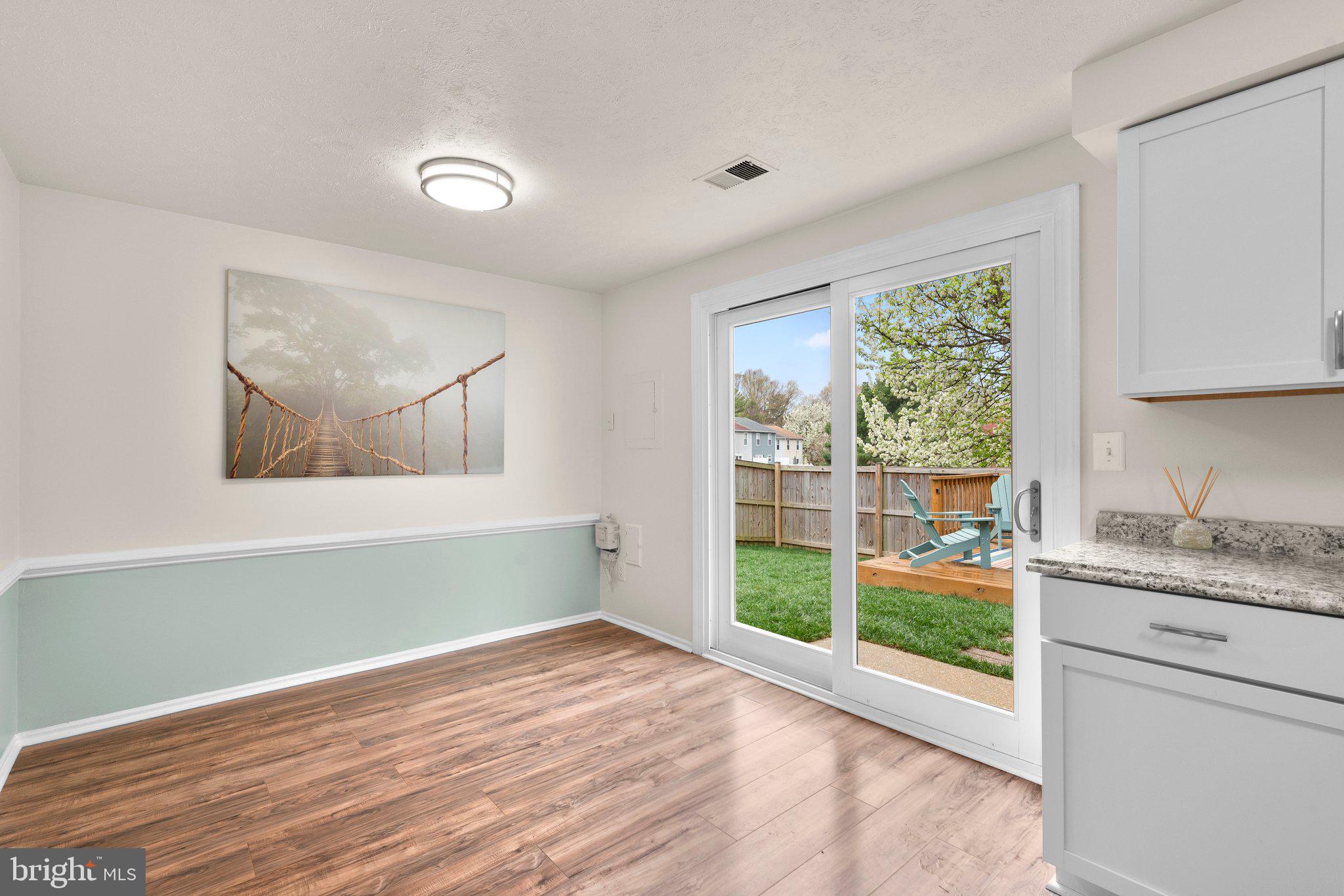 WHISPERING WOODS - Residential