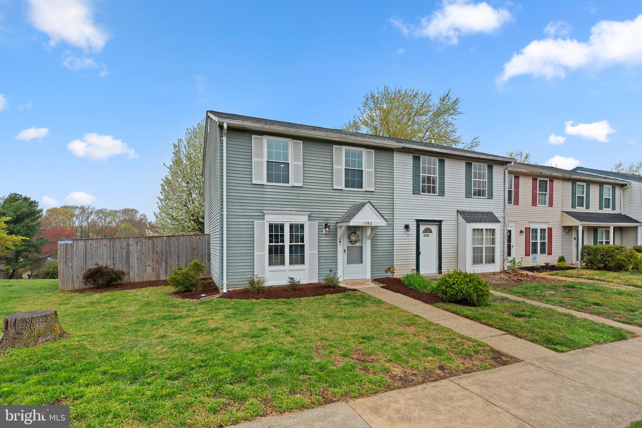 WHISPERING WOODS - Residential