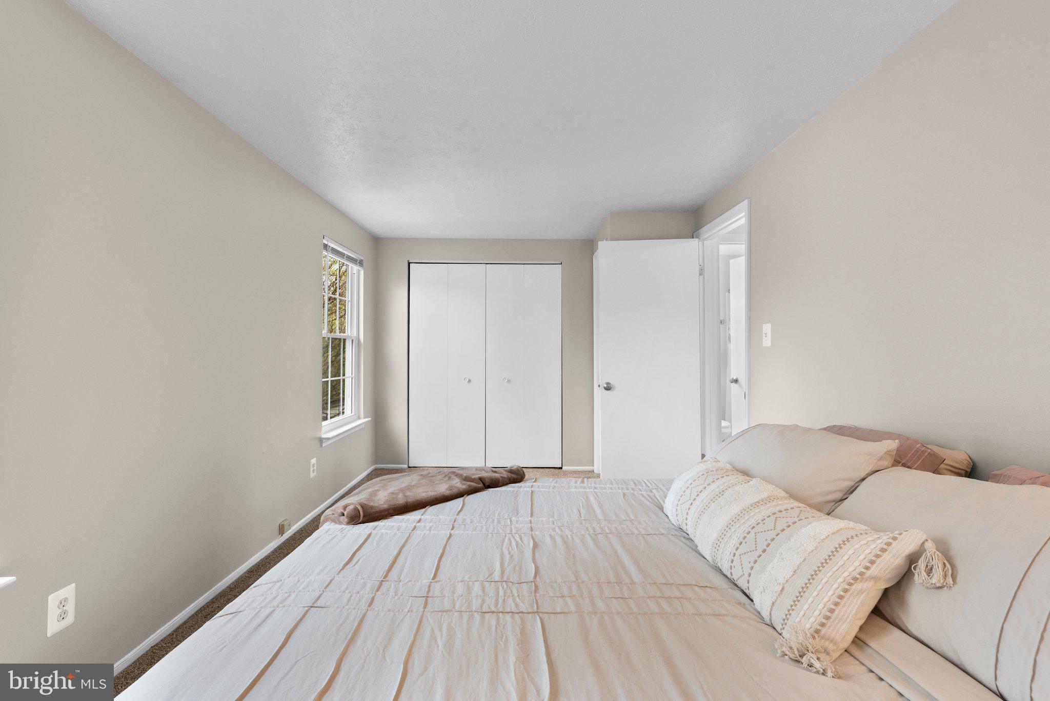 WHISPERING WOODS - Residential