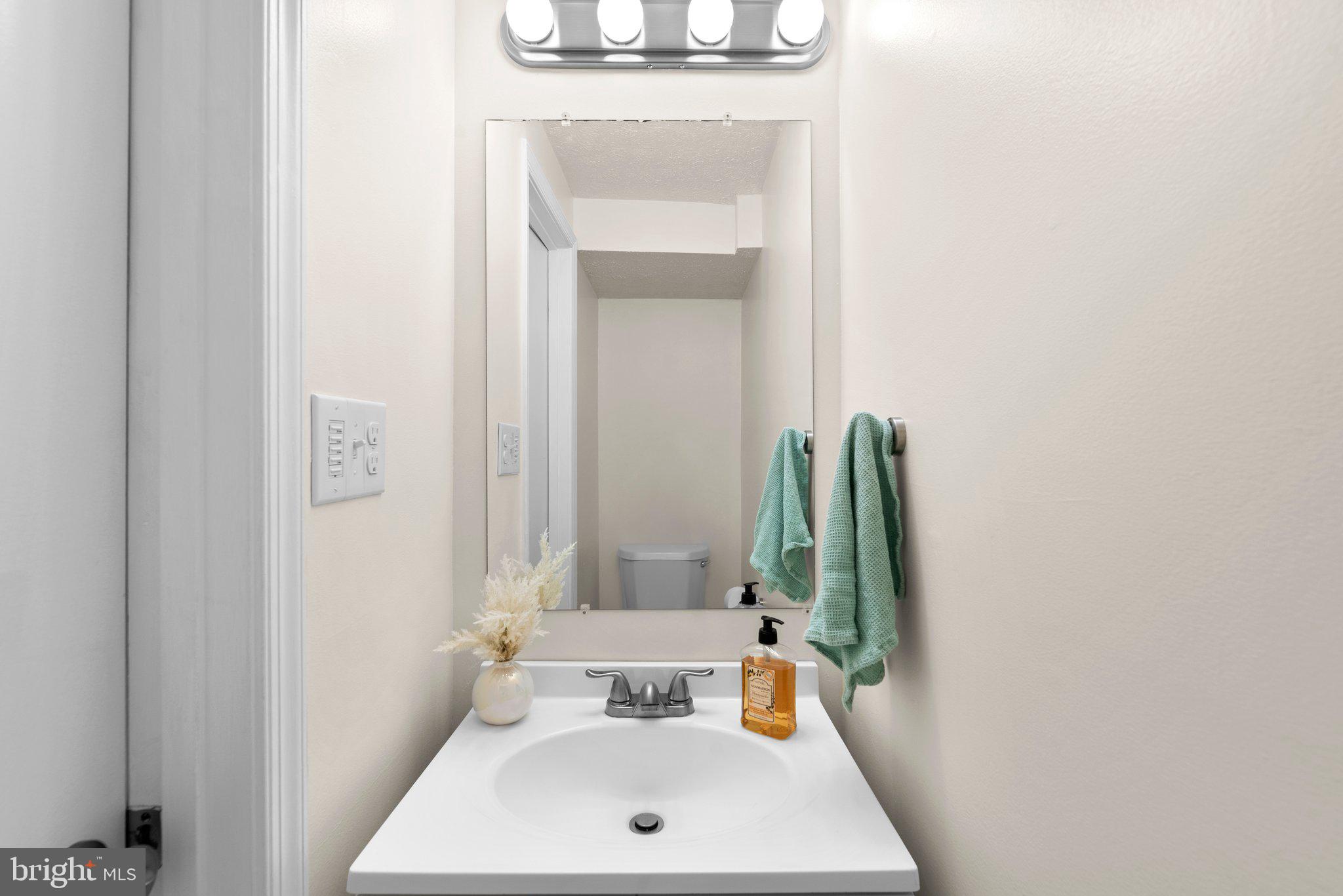 WHISPERING WOODS - Residential