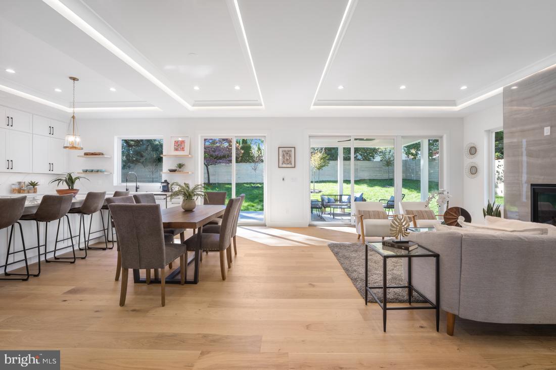 VIENNA WOODS - Residential