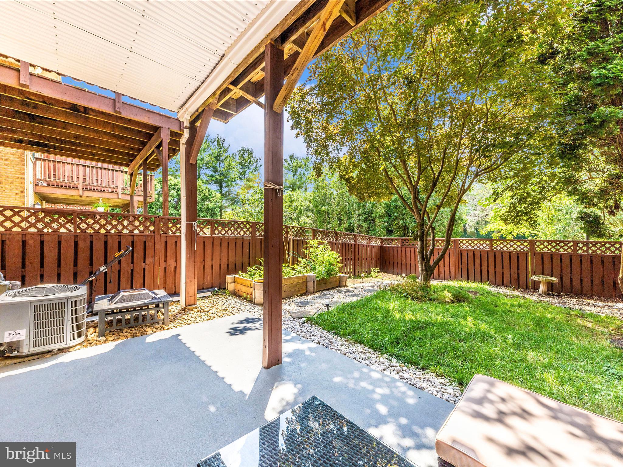 NORTH GATE TOWNE HOMES - Residential