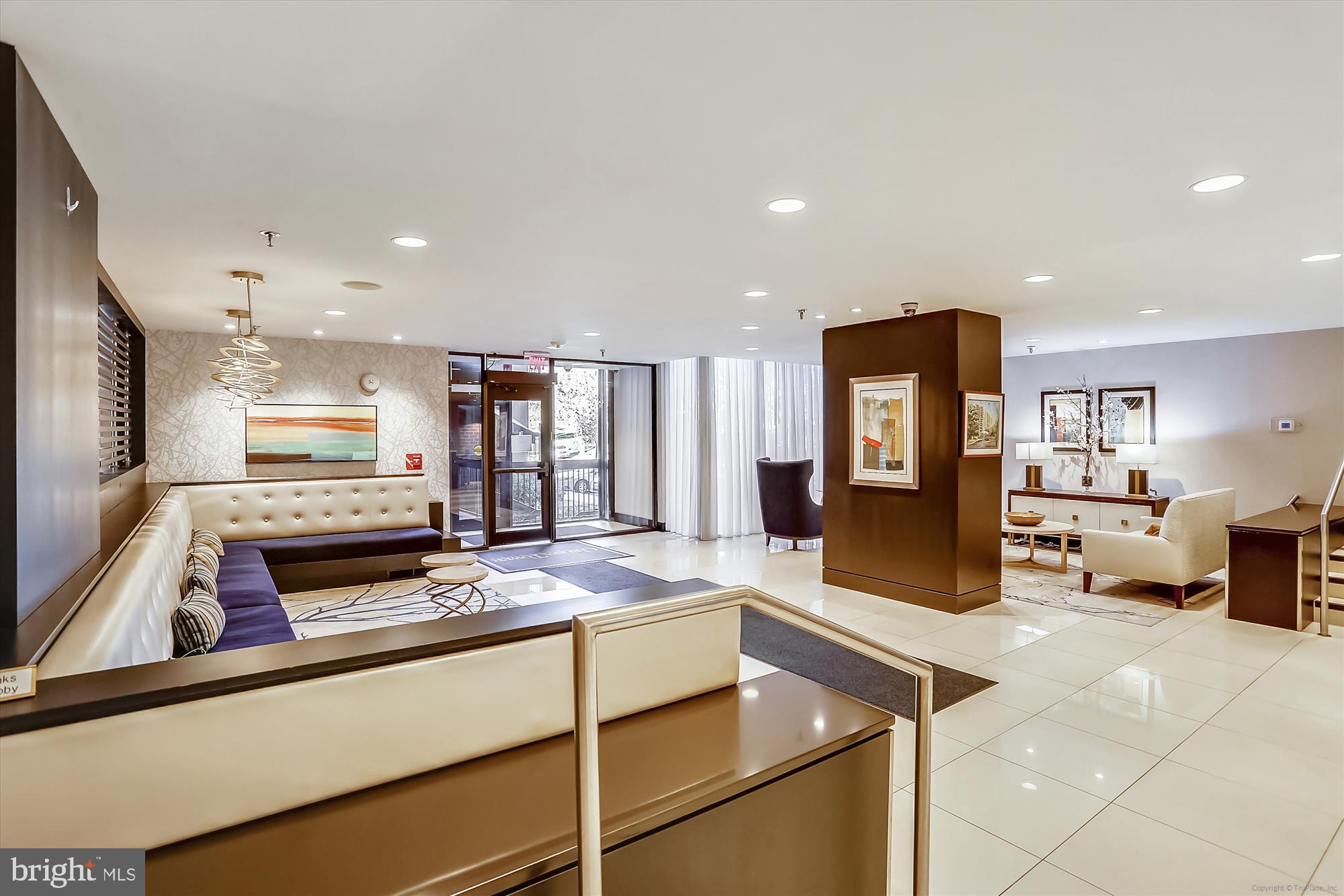 CHELSEA TOWERS - Residential