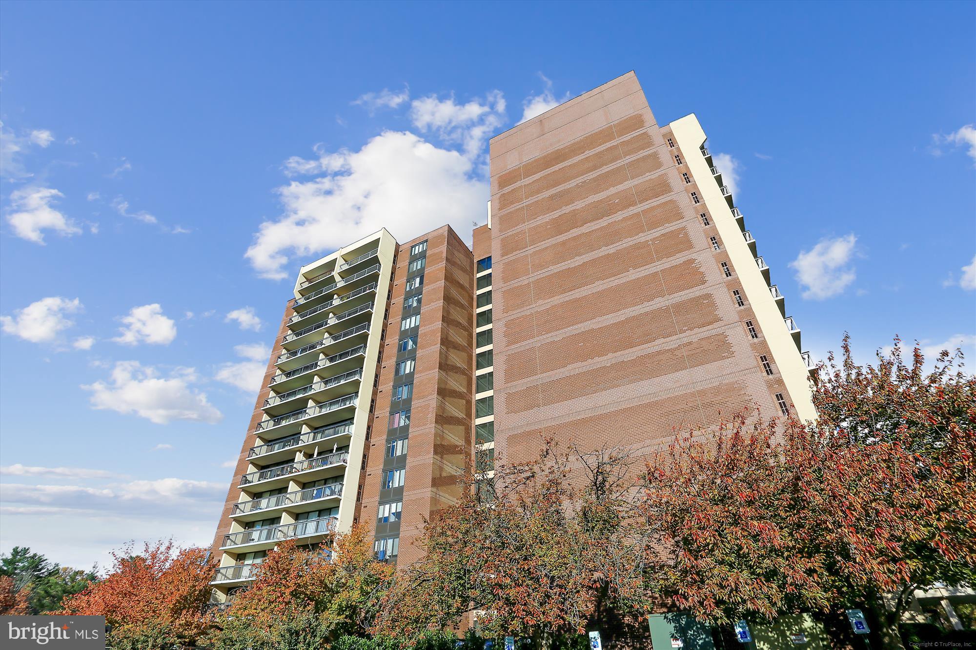 CHELSEA TOWERS - Residential