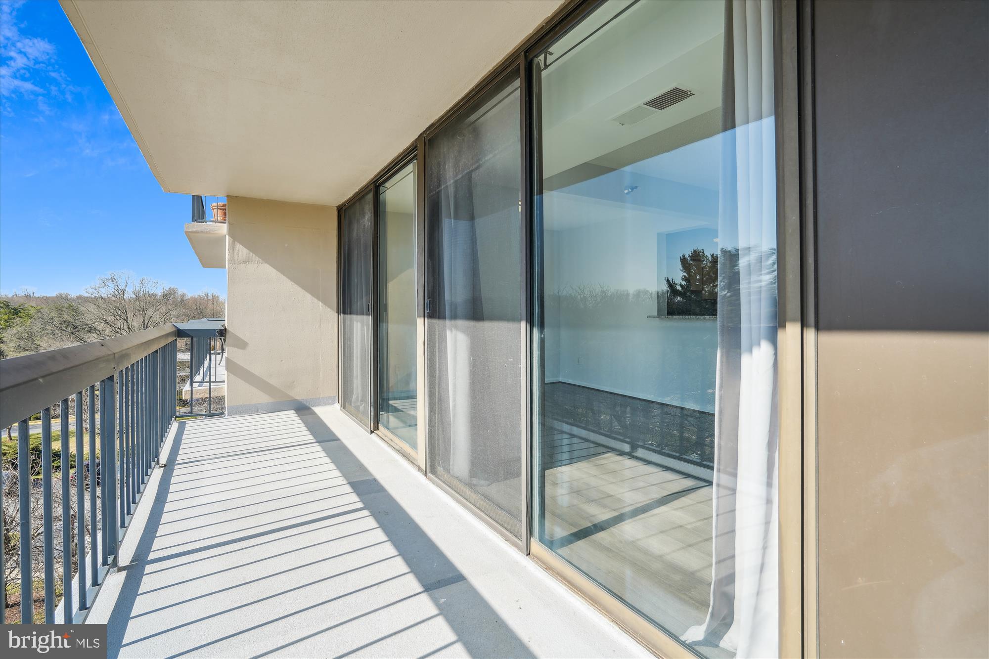 CHELSEA TOWERS - Residential