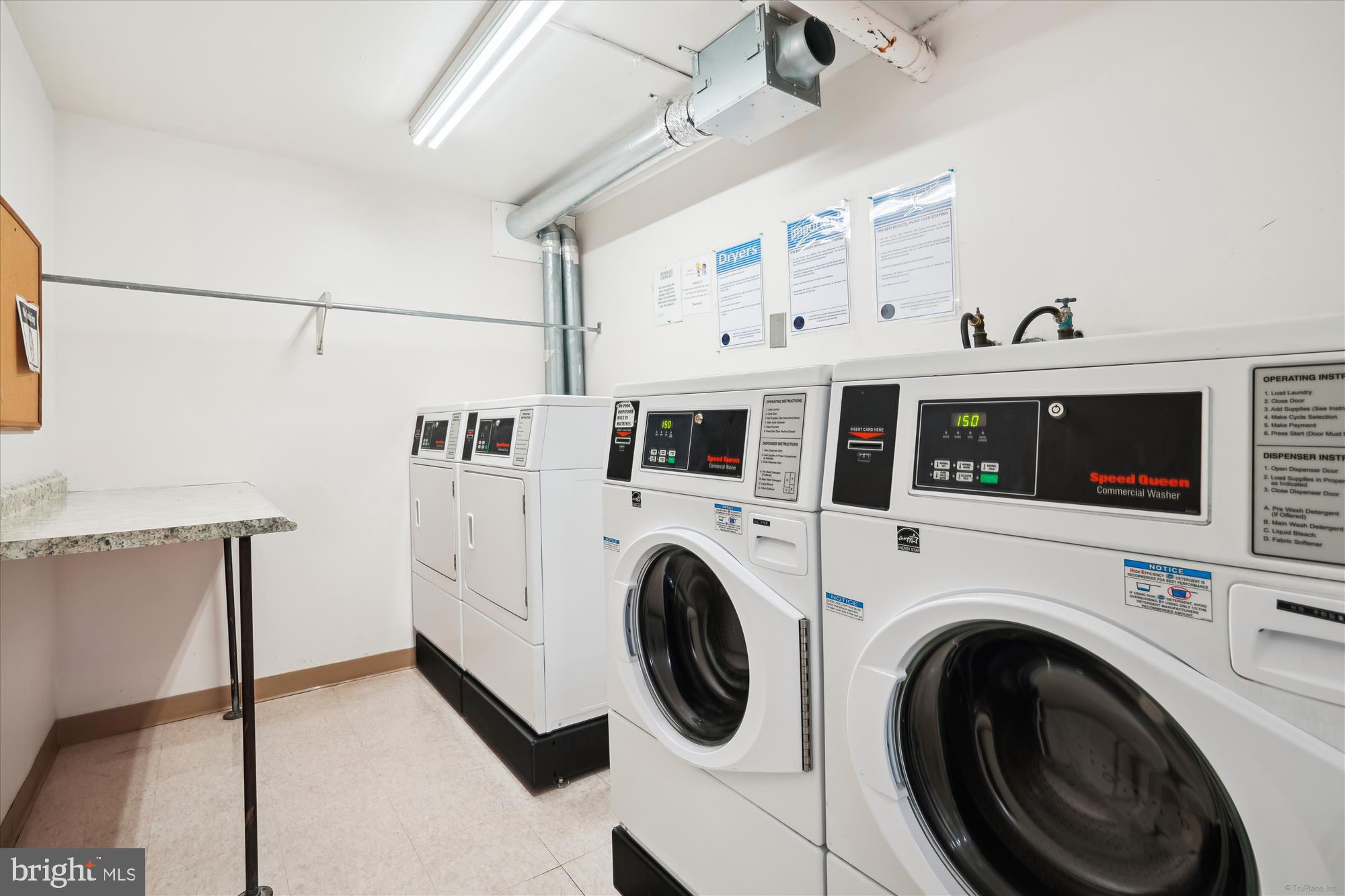 CHELSEA TOWERS - Residential