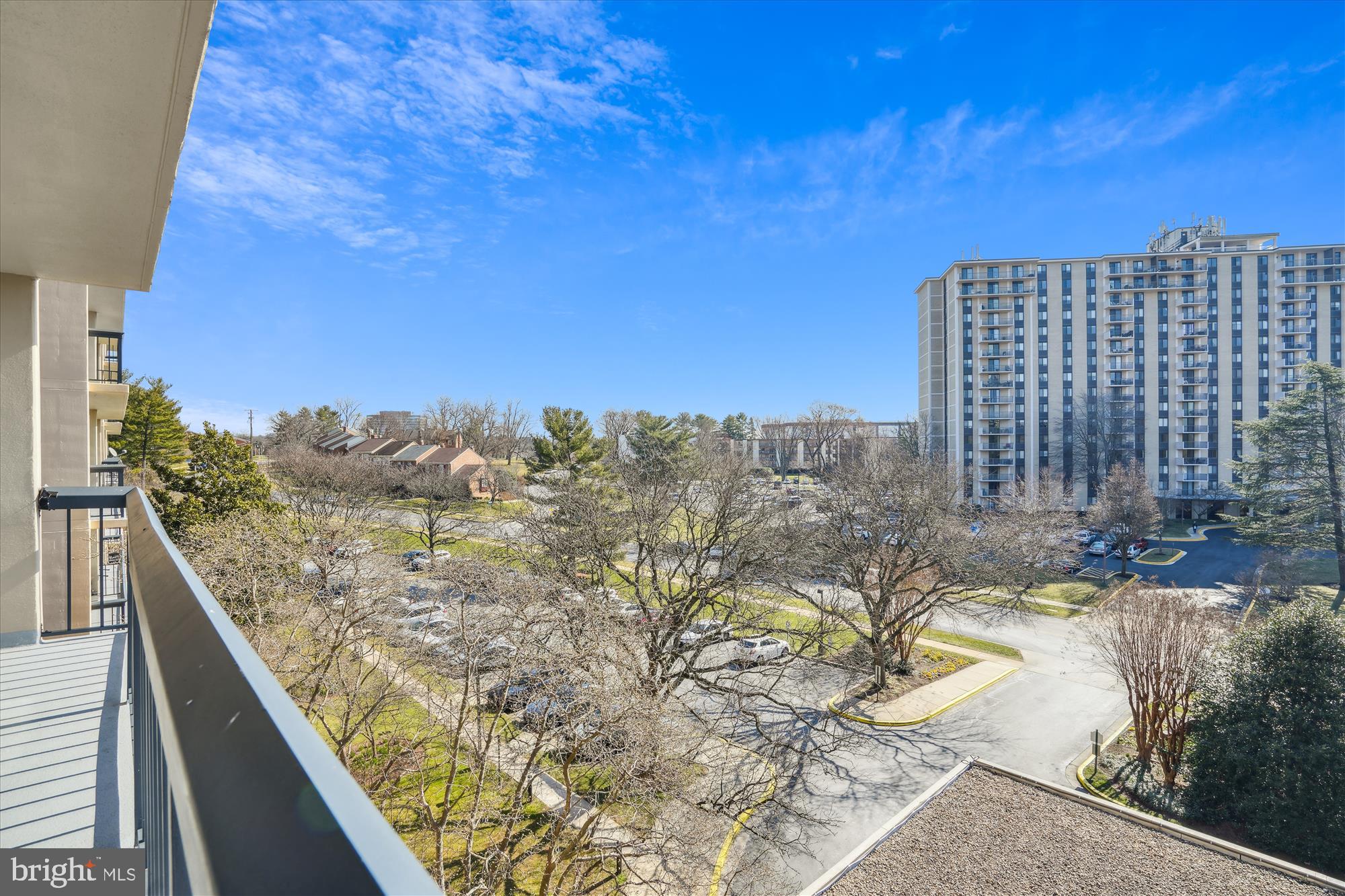 CHELSEA TOWERS - Residential