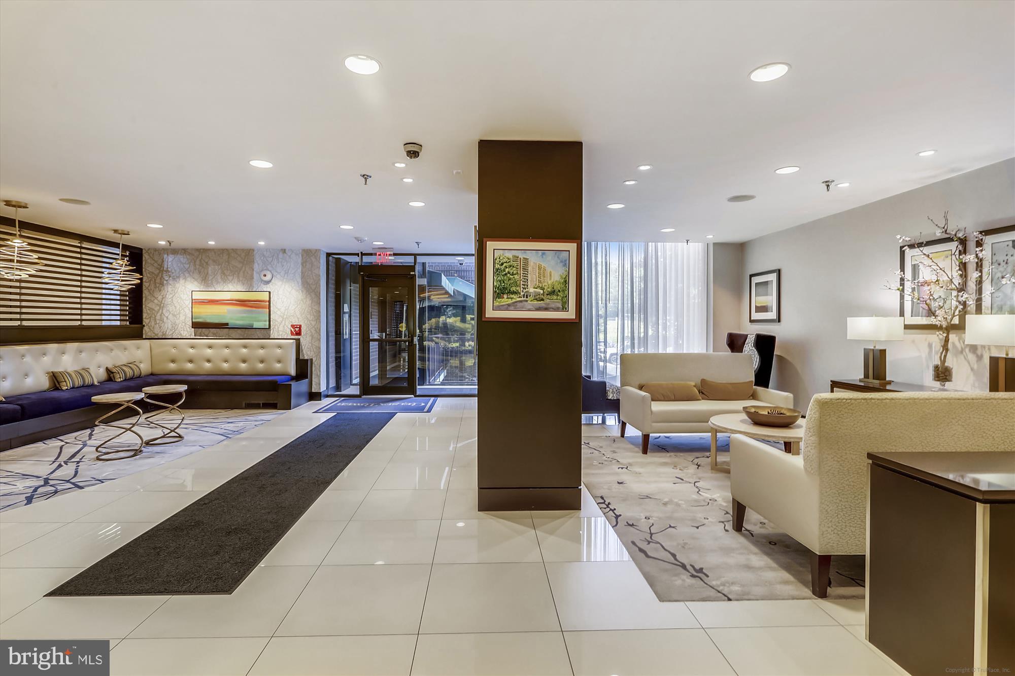 CHELSEA TOWERS - Residential