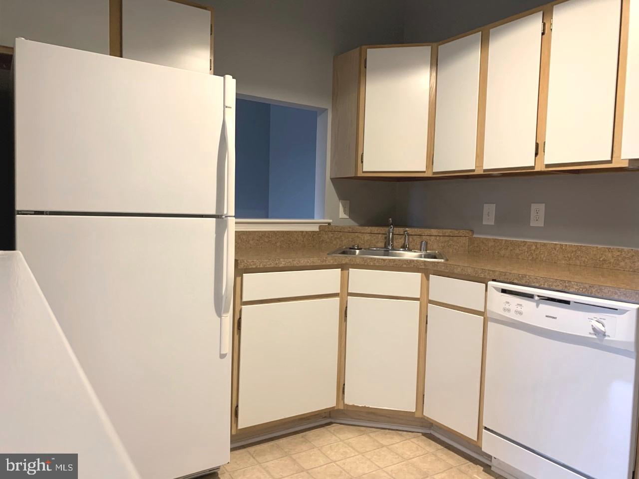 CROMWELL FOUNTAIN - Residential Lease