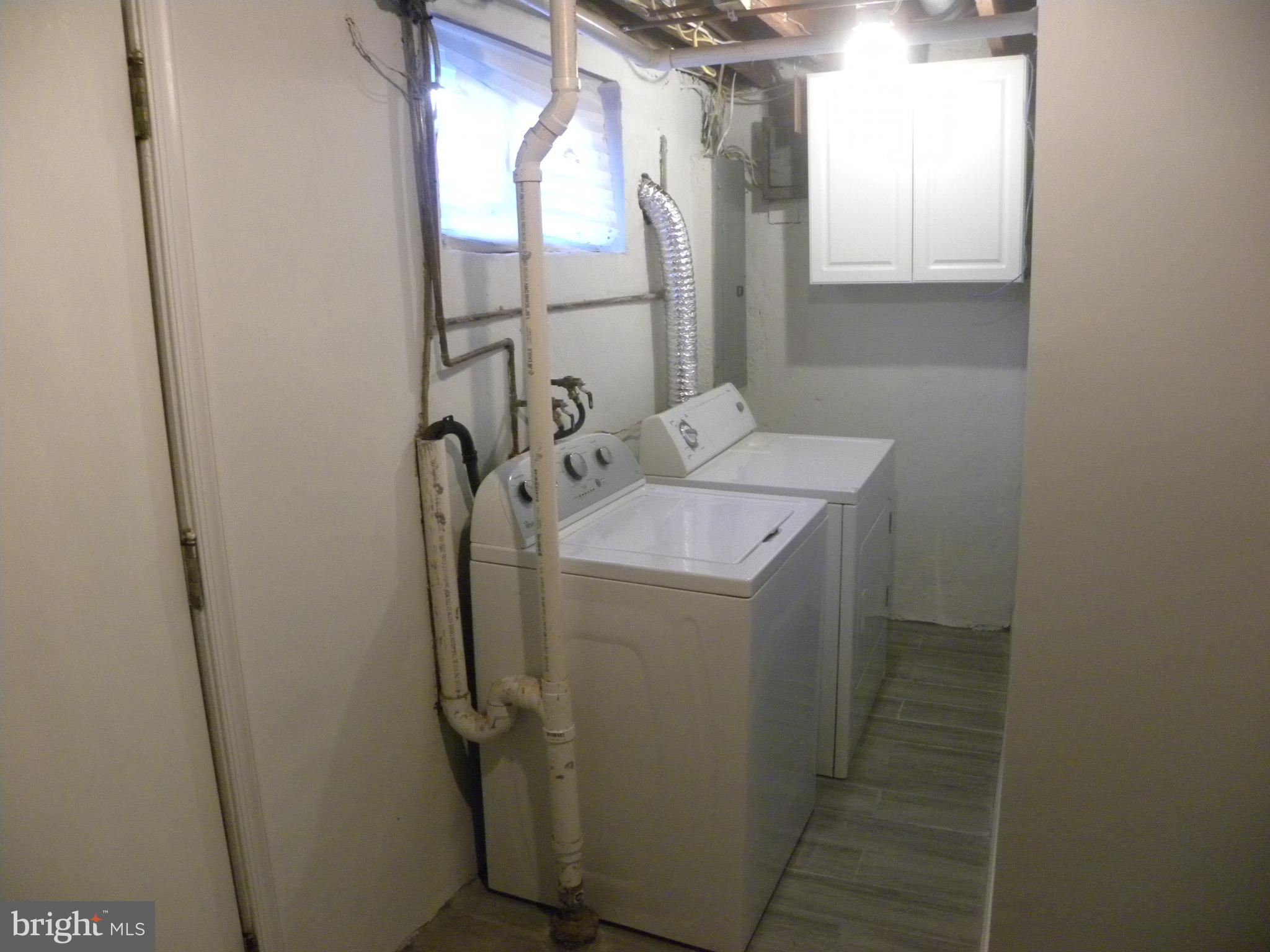 WAVERLY TAYLOR - Residential Lease