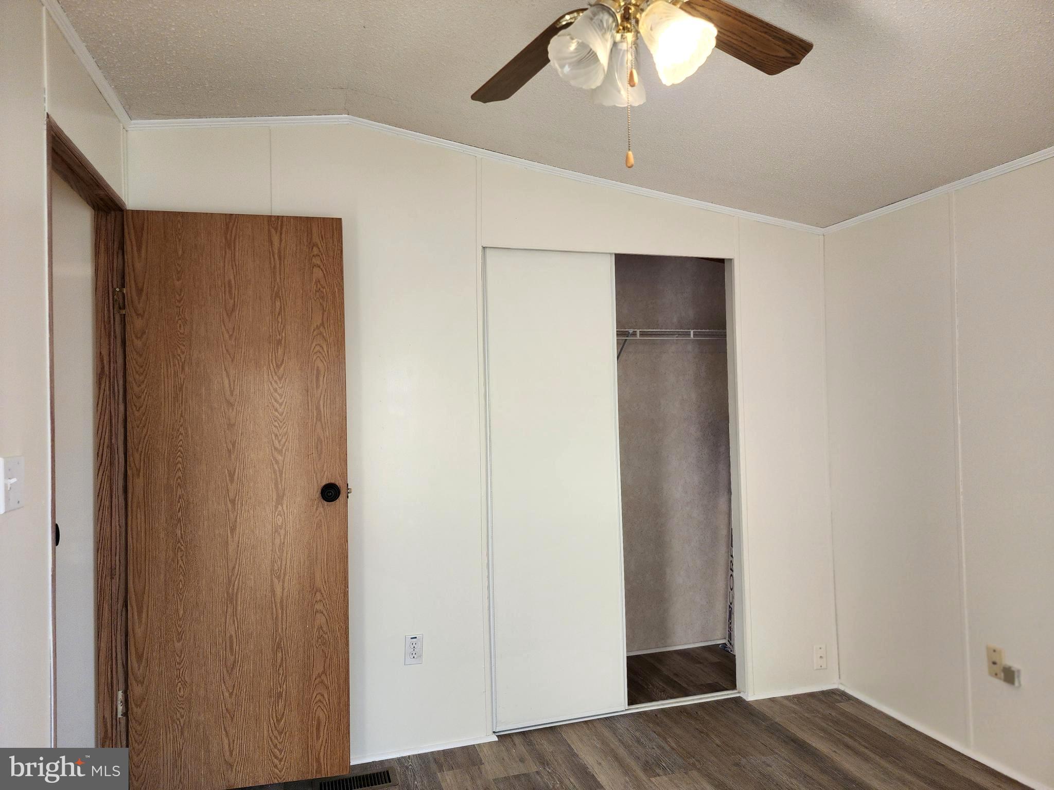 LINCOLN ESTATES MHP - Residential