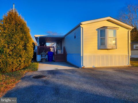 63 WALKER AVENUE GETTYSBURG PA 17325