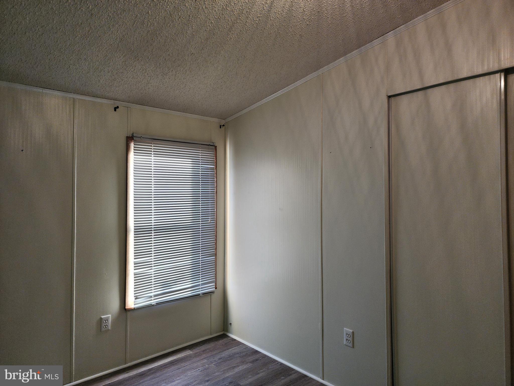 LINCOLN ESTATES MHP - Residential