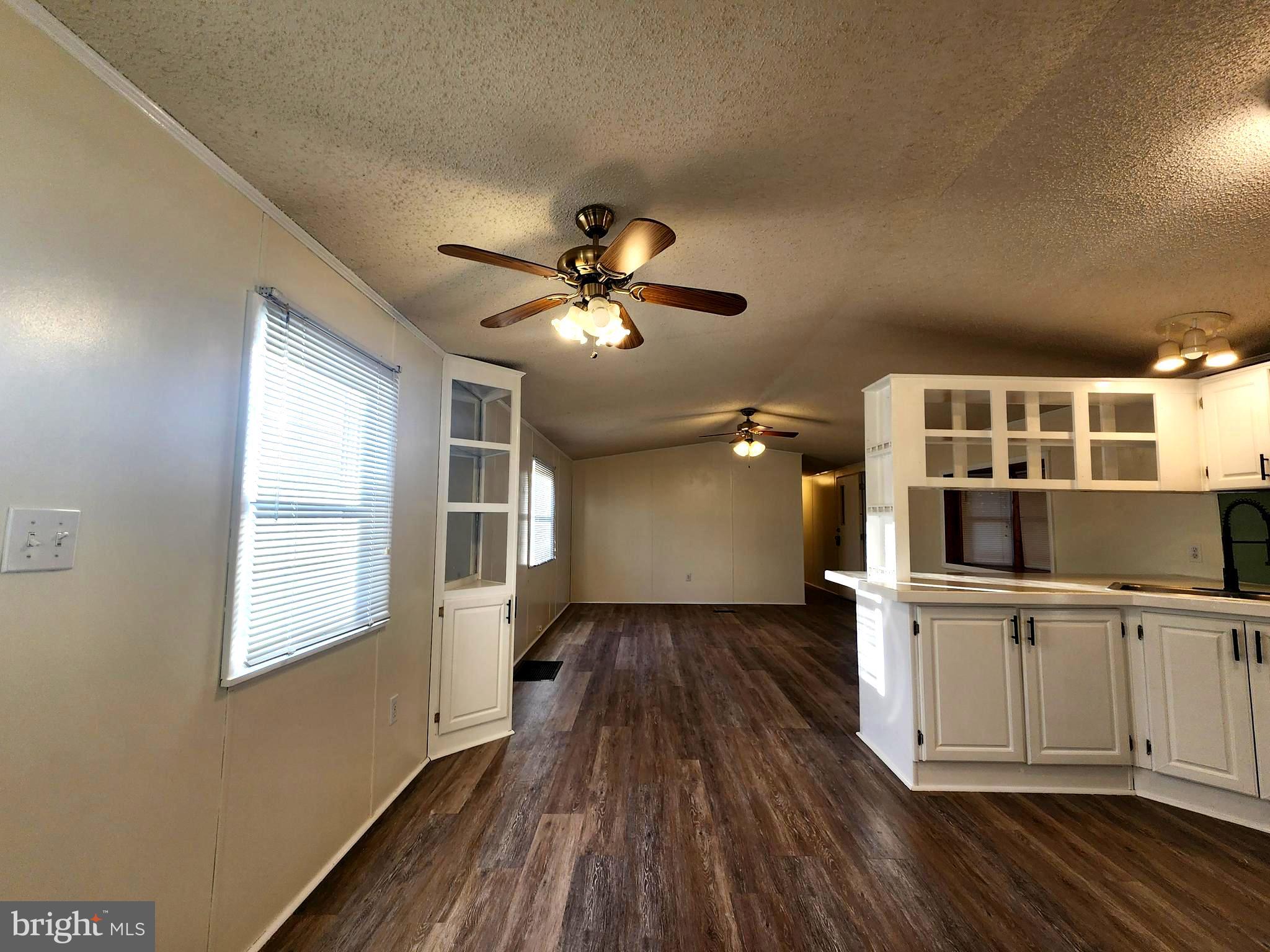 LINCOLN ESTATES MHP - Residential