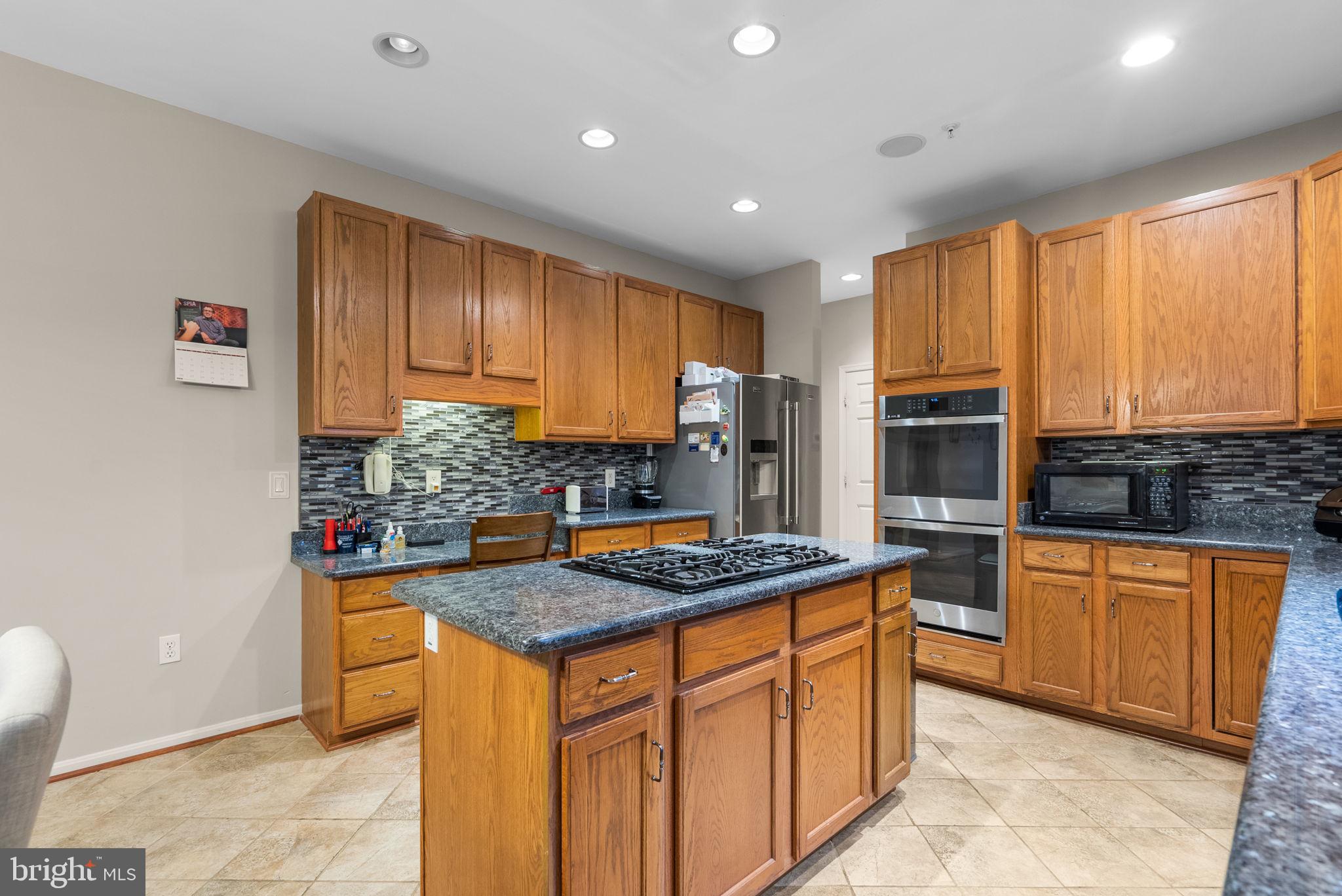 TANTALLON ON THE POTOMAC - Residential