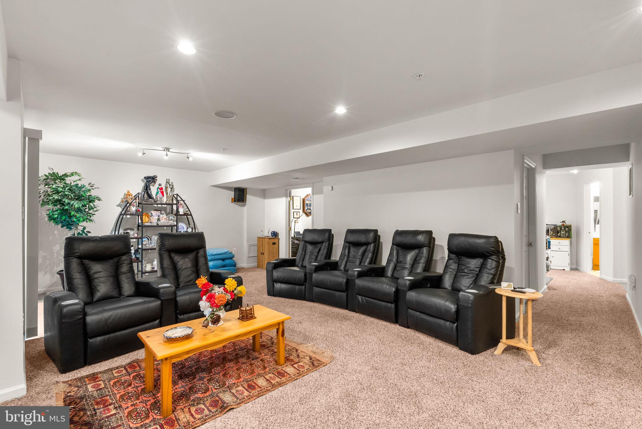 TANTALLON ON THE POTOMAC - Residential